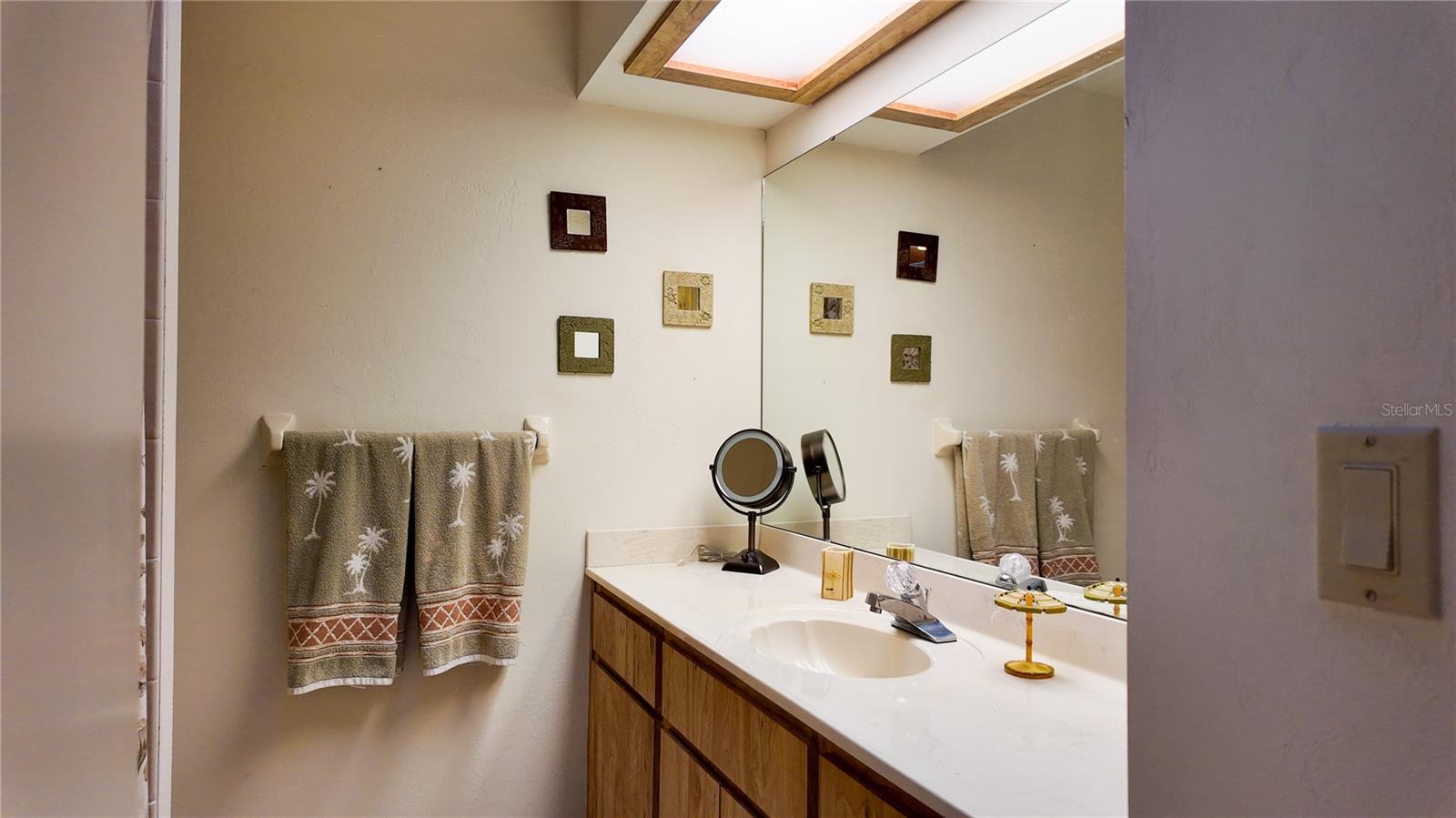 810 E Gilchrist Ct #3b Property Photo 15