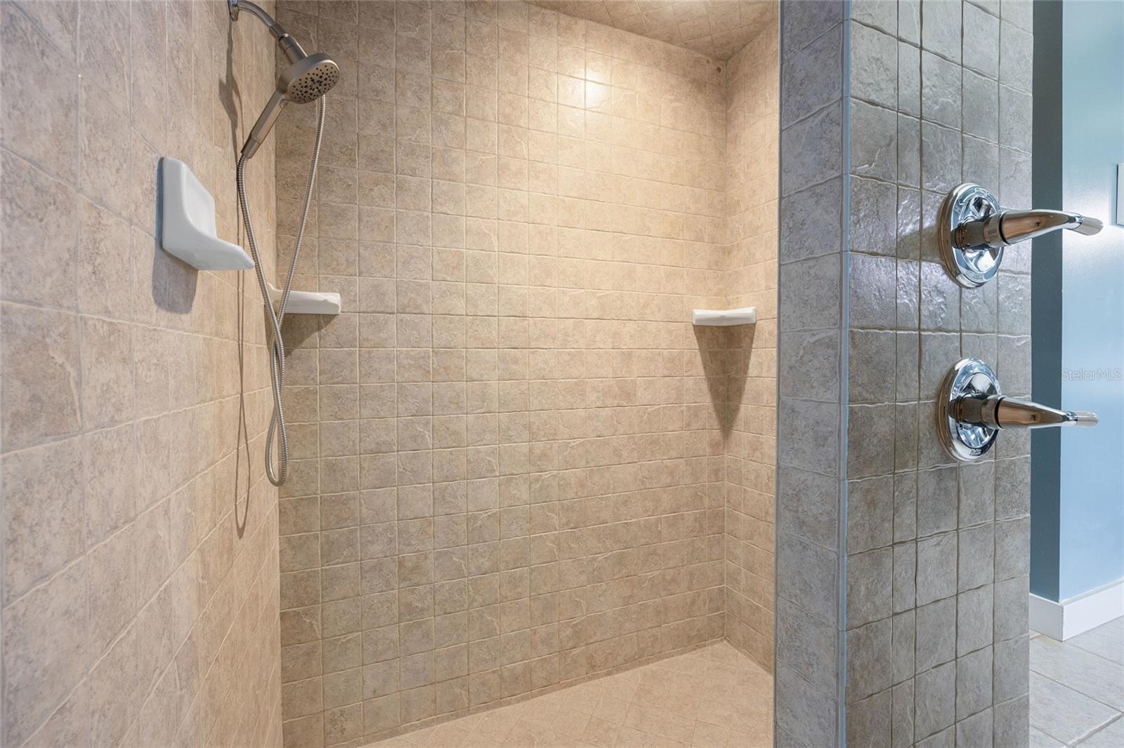 25 Se 69th Pl Property Photo 18