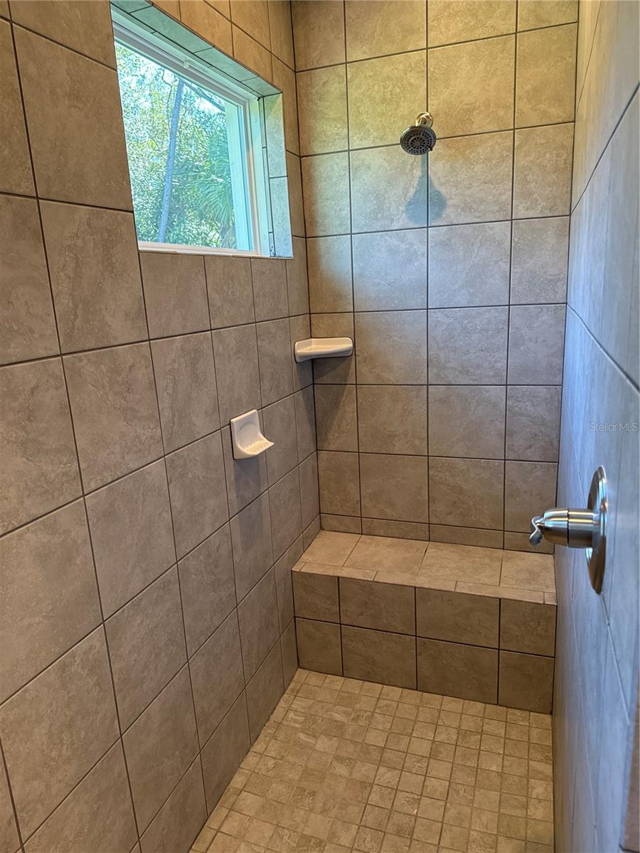 1409 Marjorie Ln Property Photo 4
