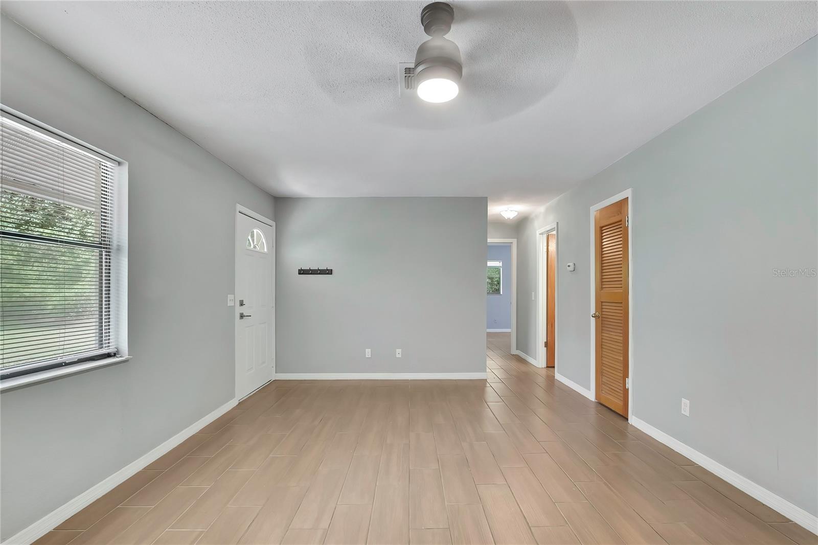 9875 W Orchard St Property Photo 8