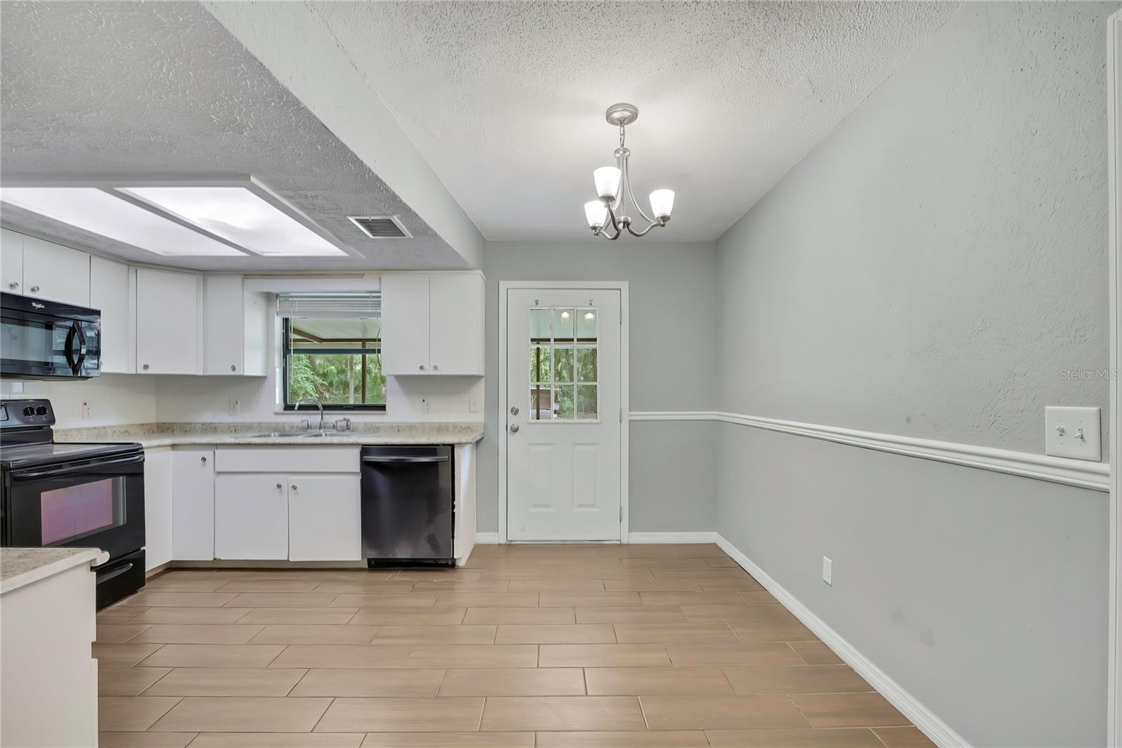 9875 W Orchard St Property Photo 10
