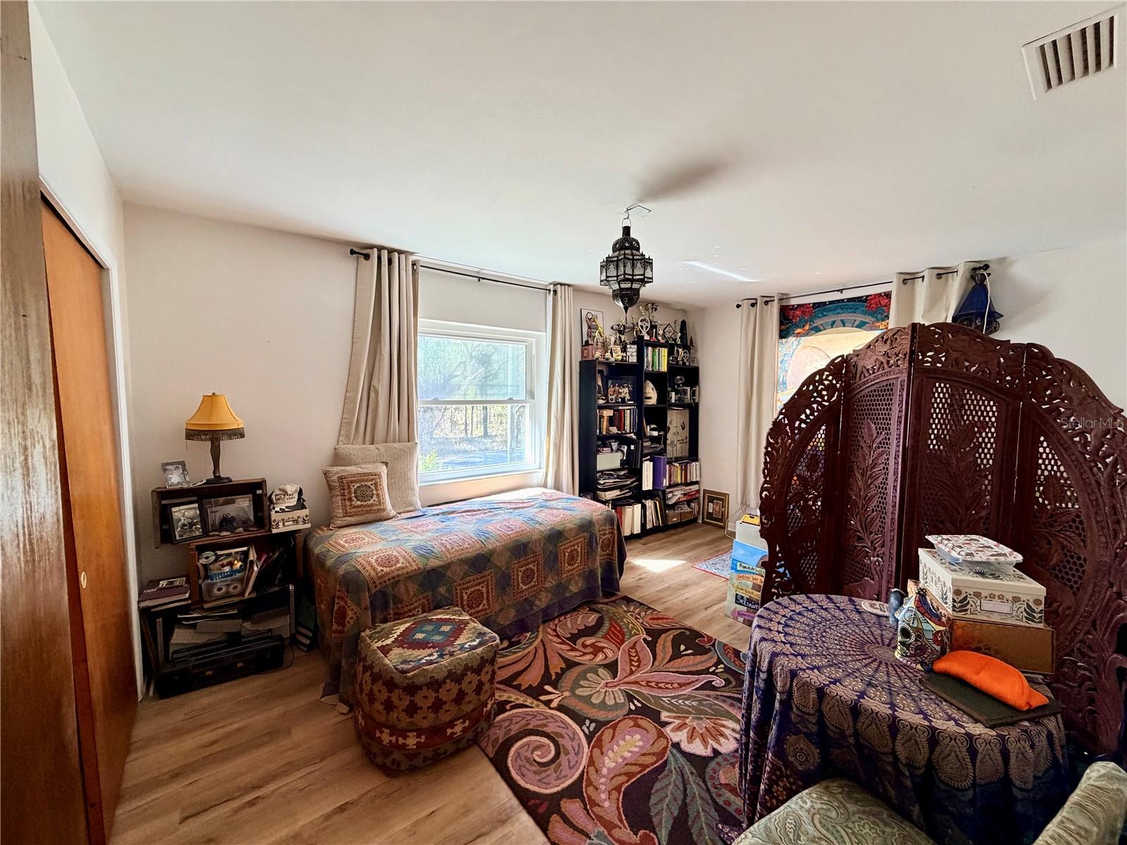 6633 E Gurley St Property Photo 6