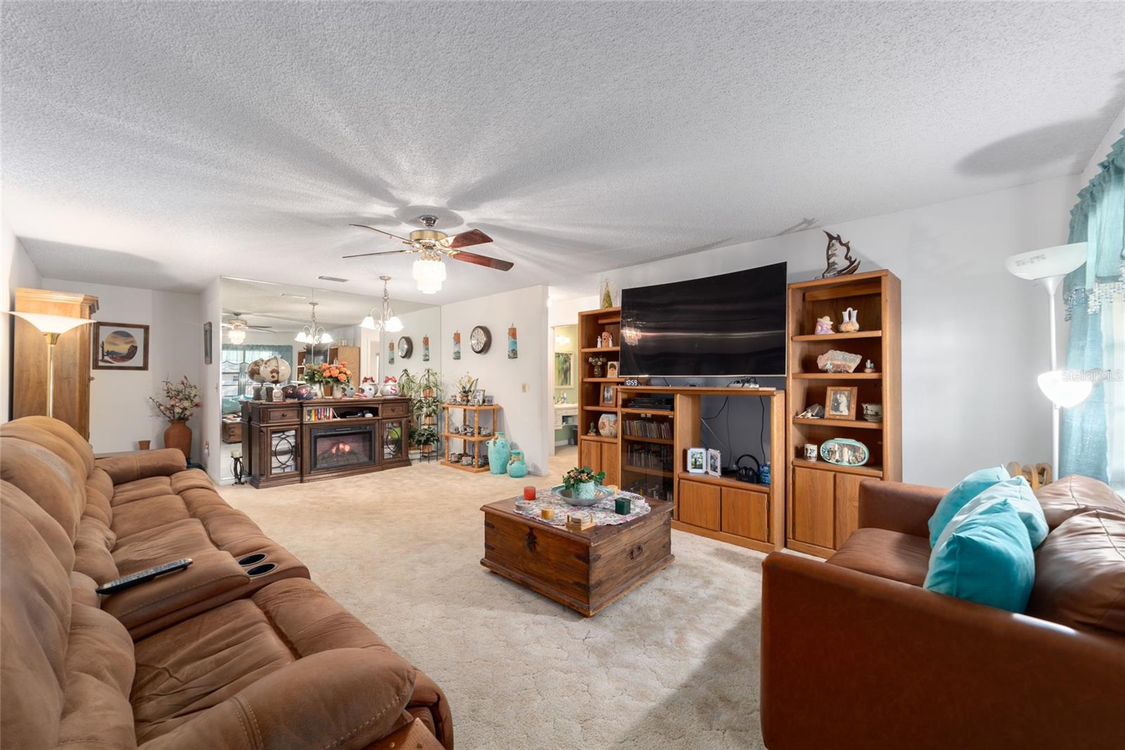 9233 Sw 83rd Ter #d Property Photo 3