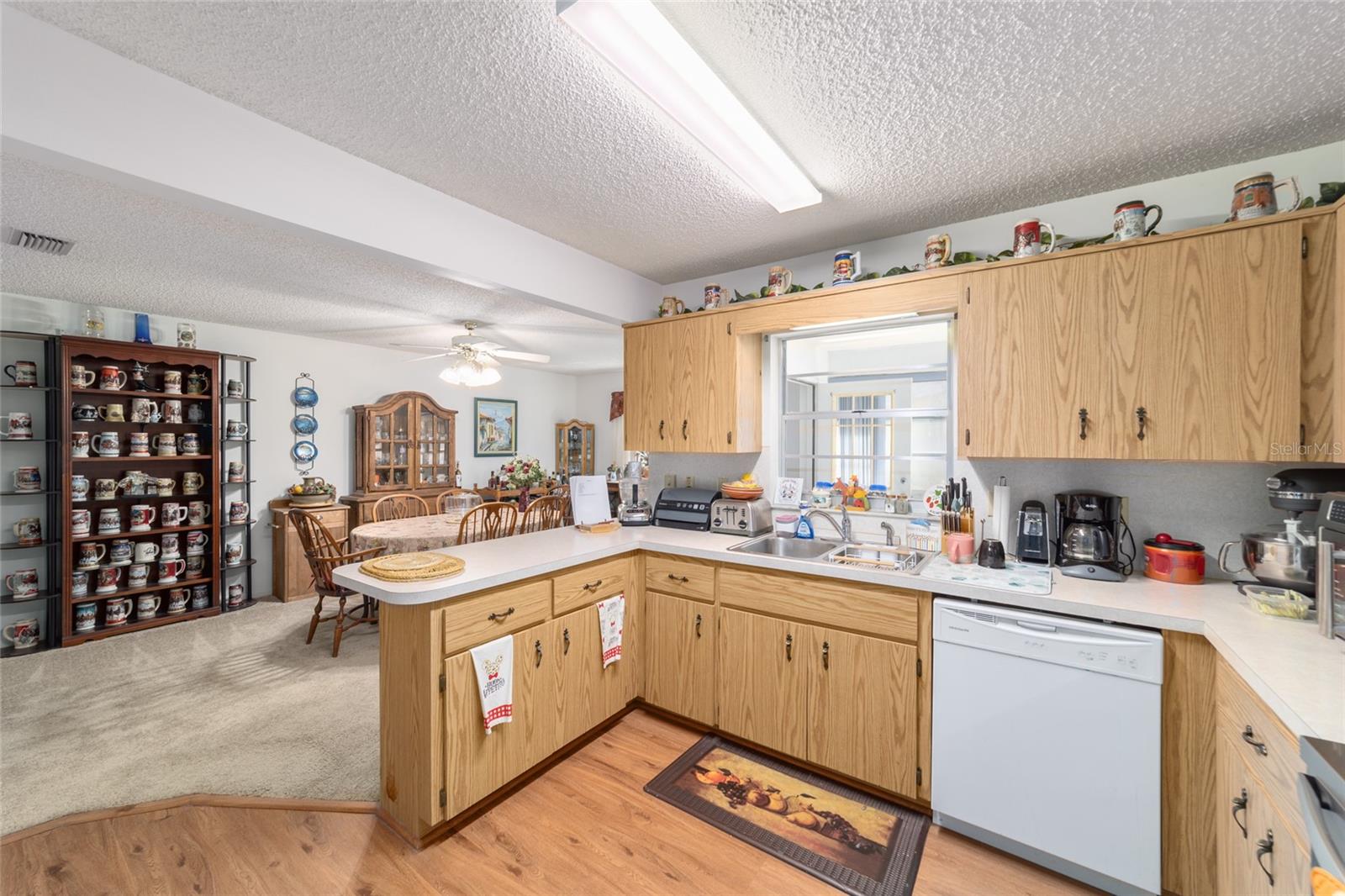 9233 Sw 83rd Ter #d Property Photo 4