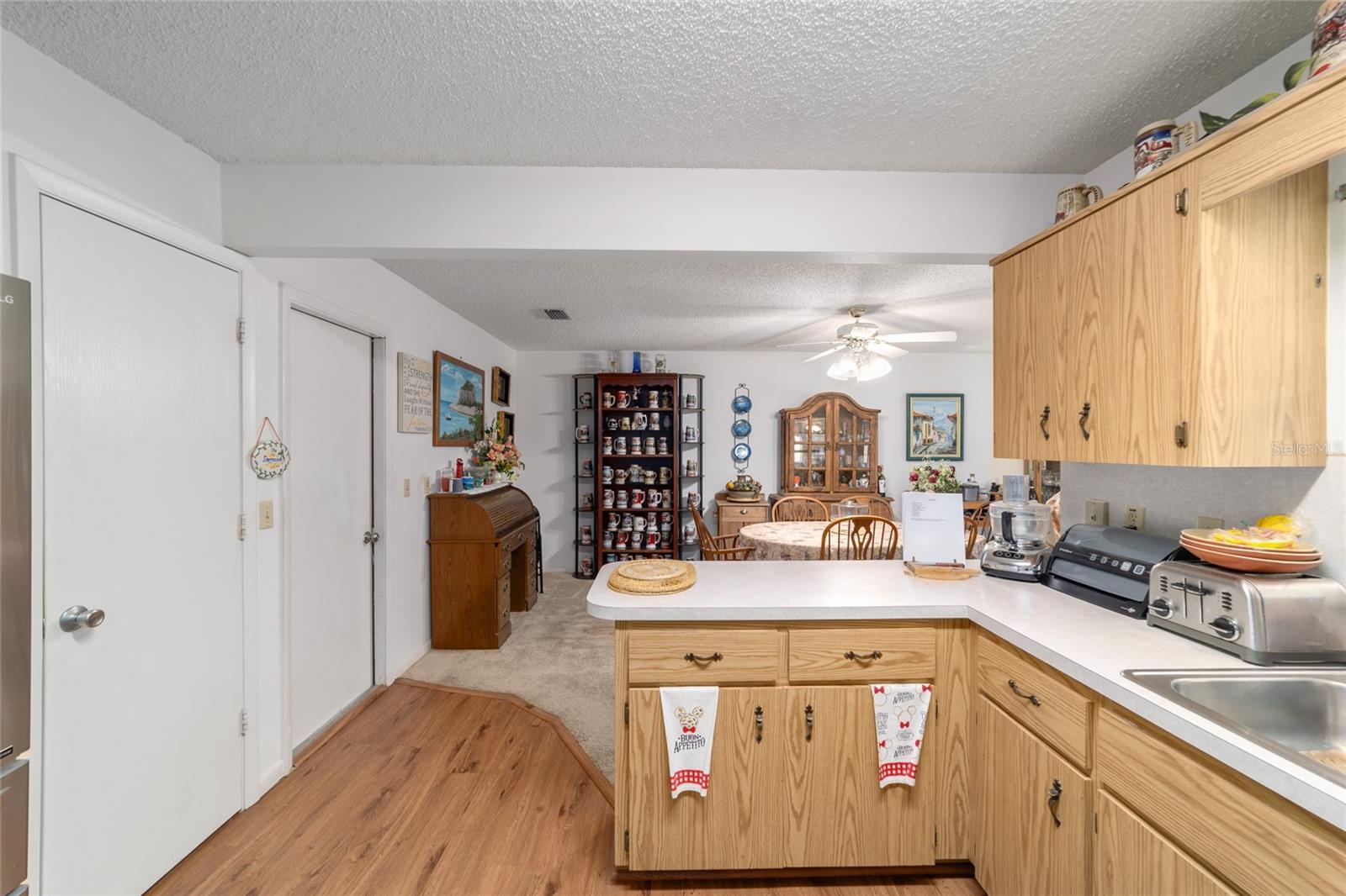9233 Sw 83rd Ter #d Property Photo 5