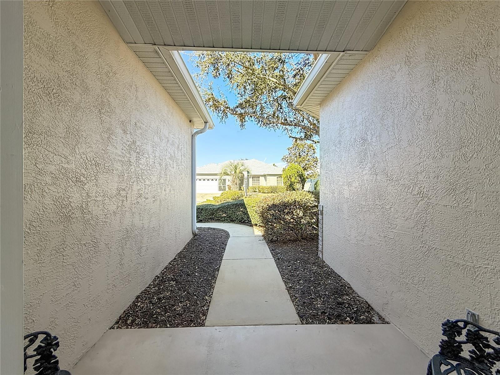 9746 Sw 89th Loop Property Photo 3
