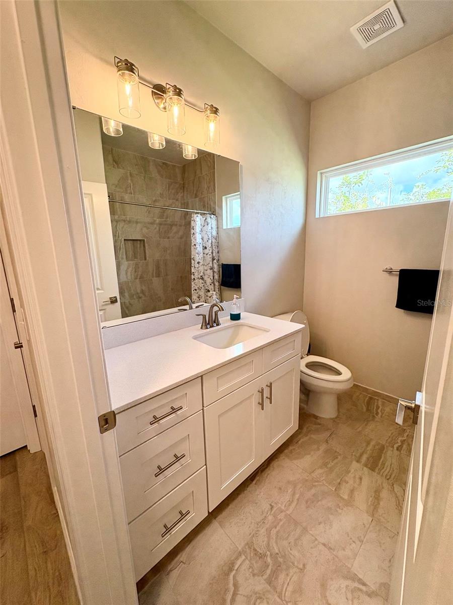 6737 Sw 13th Ln Property Photo 8
