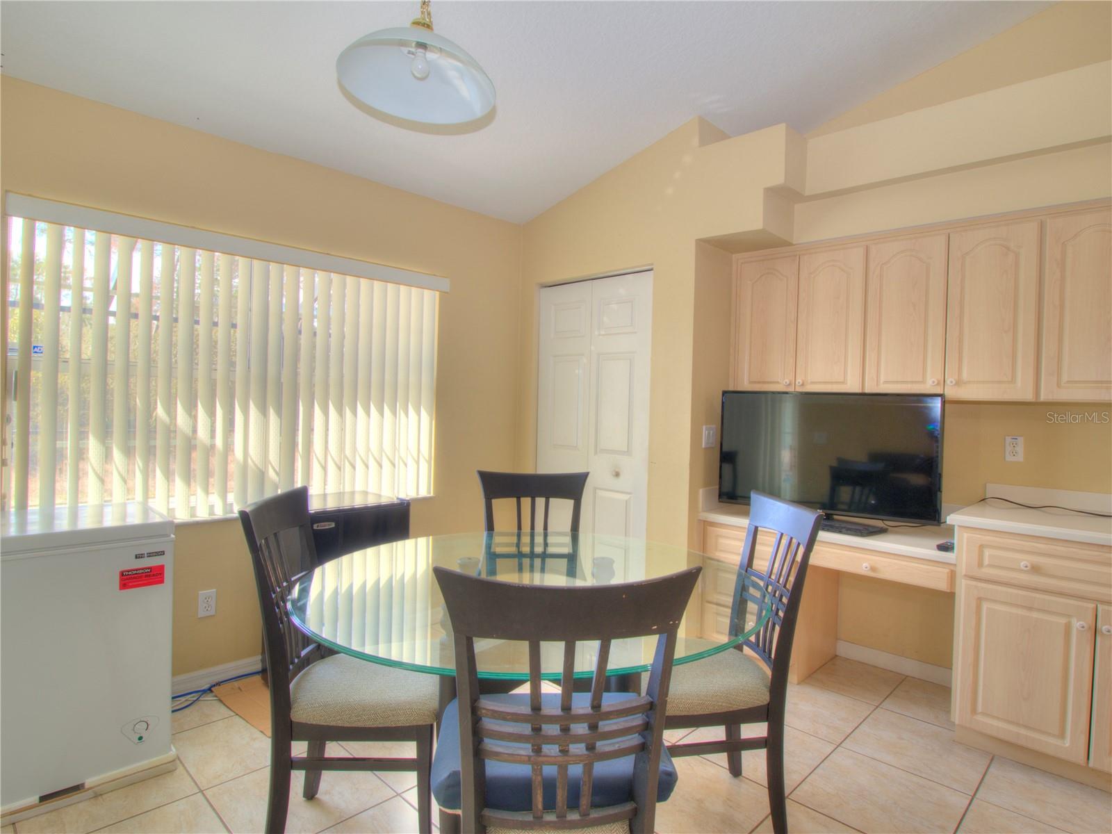 4240 Sw 111th Pl Property Photo 9