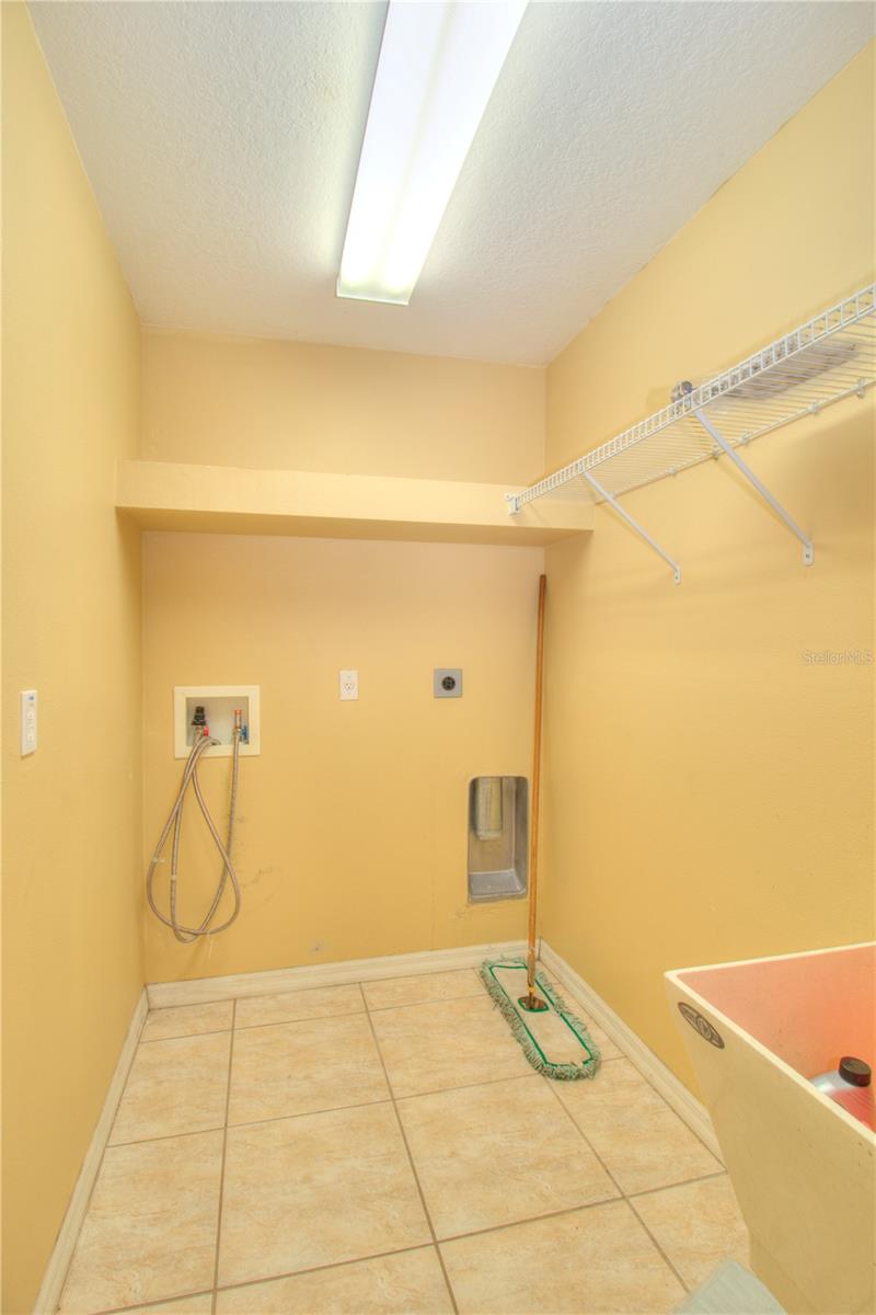 4240 Sw 111th Pl Property Photo 20