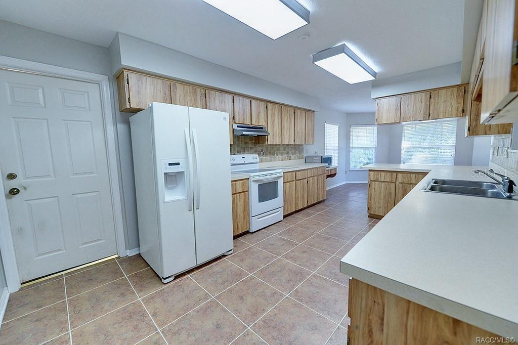 8844 E Rosemont St Property Photo 15