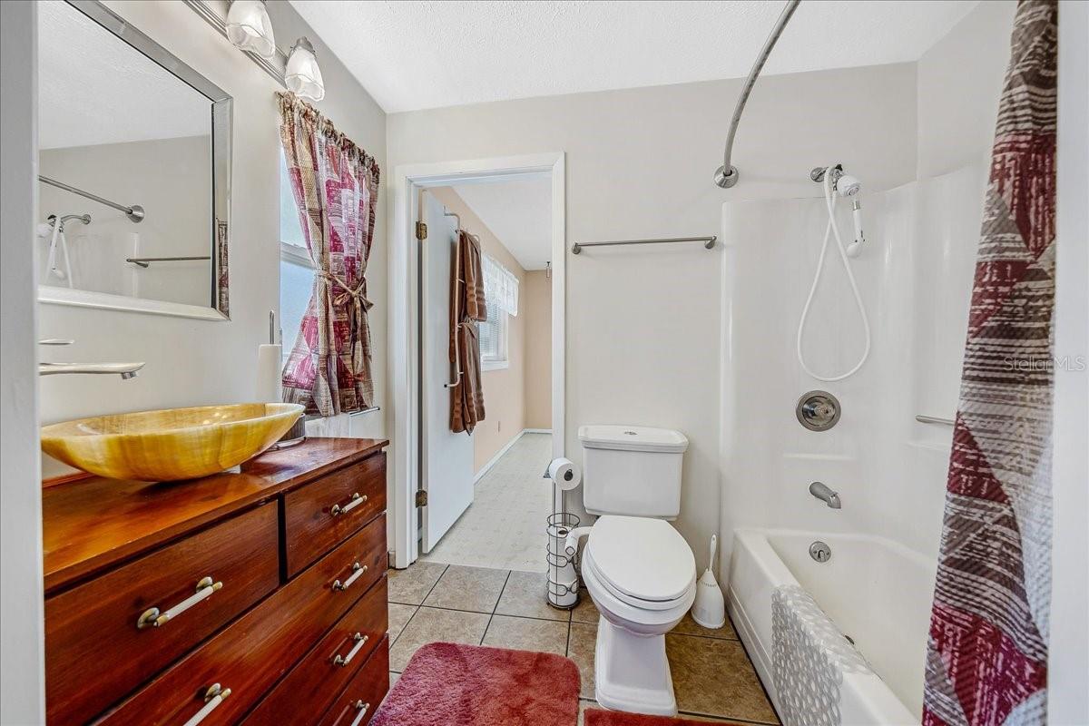 650 E Wacker St Property Photo 27