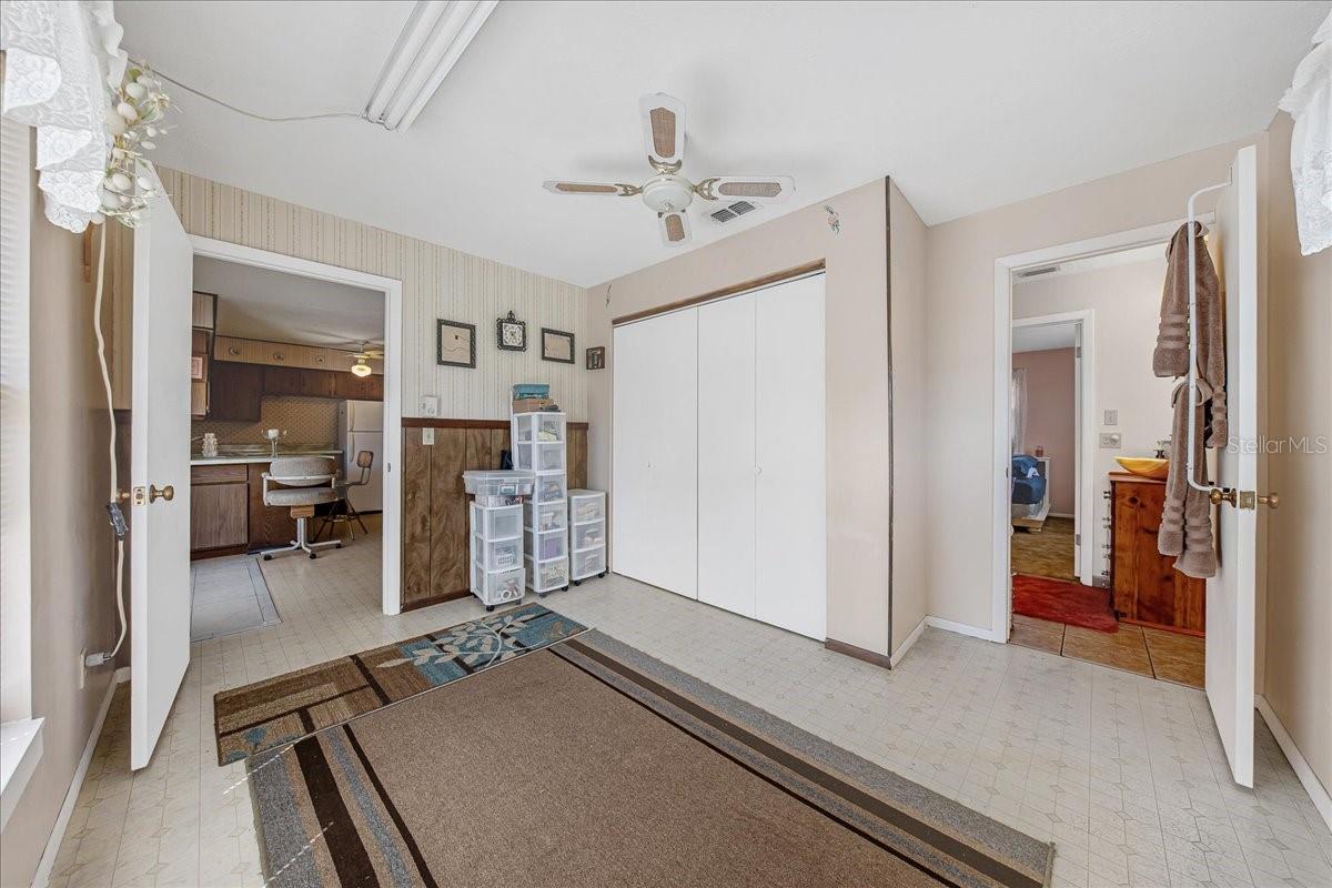 650 E Wacker St Property Photo 29