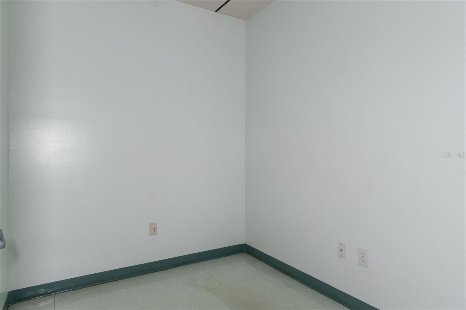 936 N Suncoast Blvd Property Photo 22