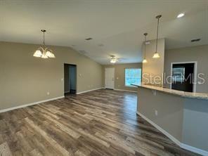 226 Oak Cir Property Photo 5