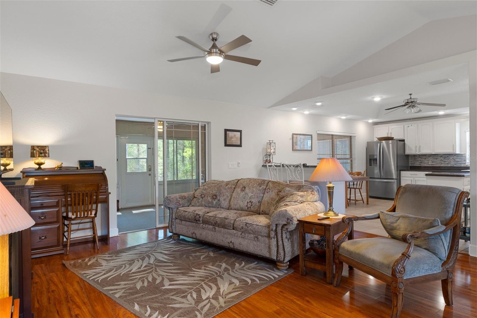 8623 N Dora Way Property Photo 8