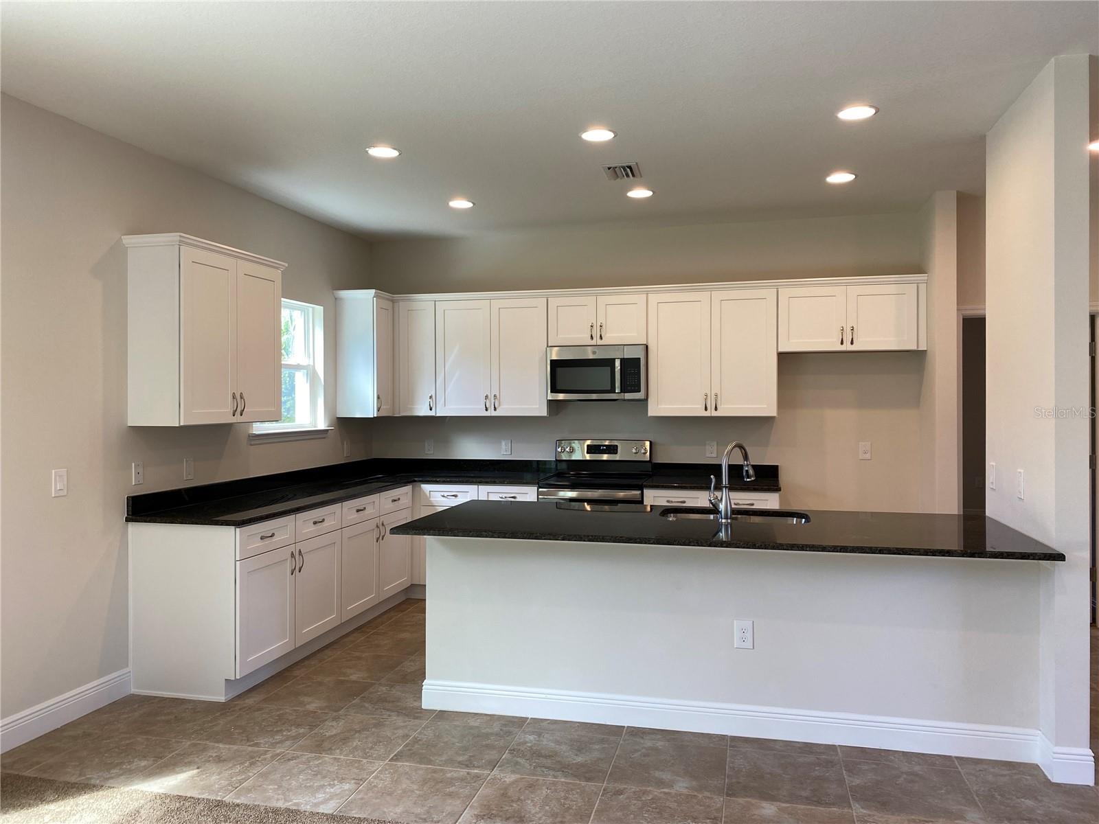 1793 Namatka Ave Property Photo 3
