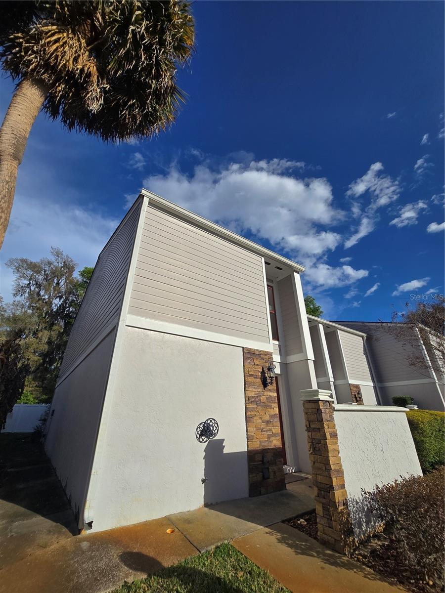 2115 NE 38TH AVE