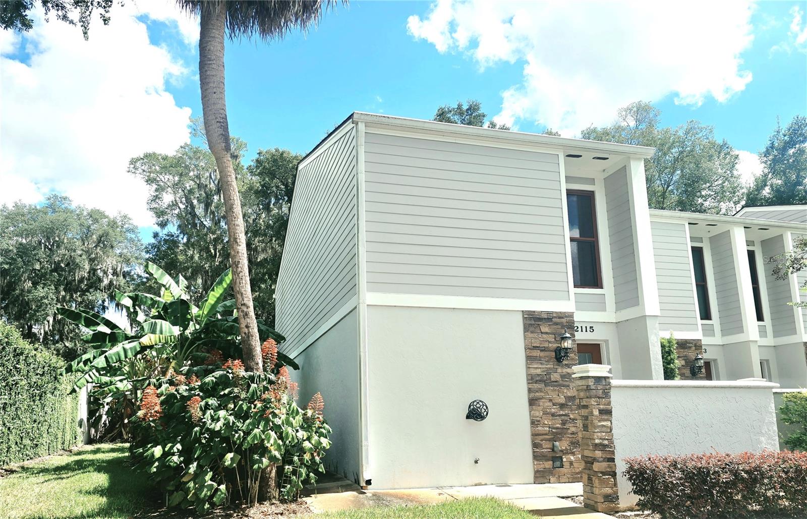 2115 NE 38TH AVE