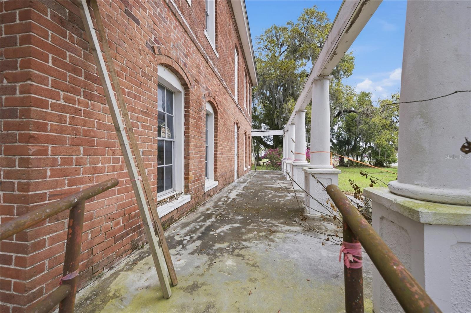120 N Main St Property Photo 4