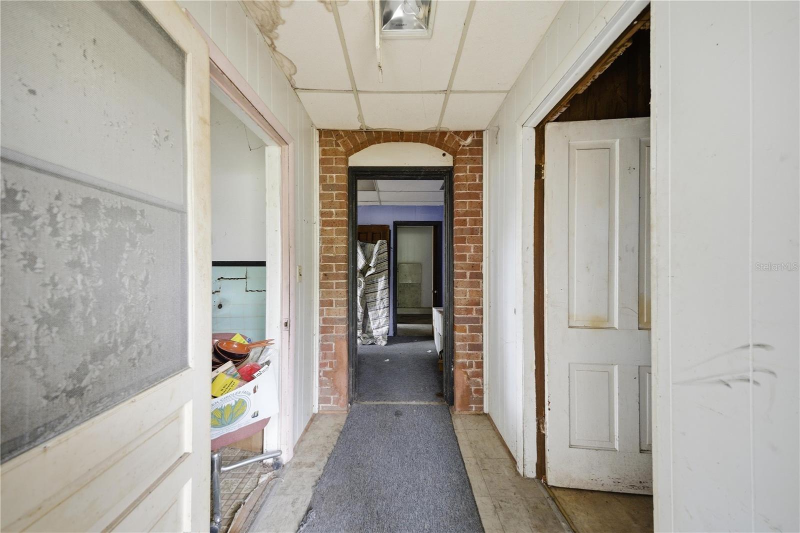 120 N Main St Property Photo 8