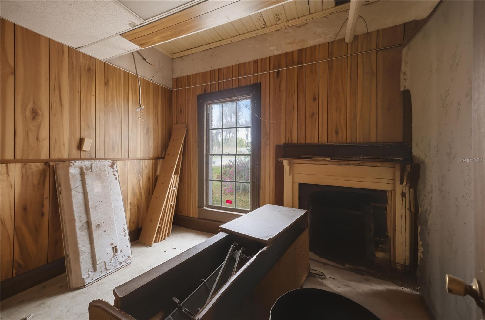 120 N Main St Property Photo 24
