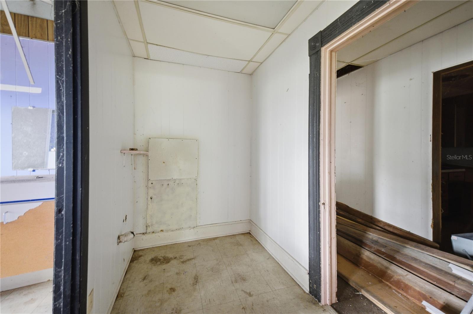 120 N Main St Property Photo 26