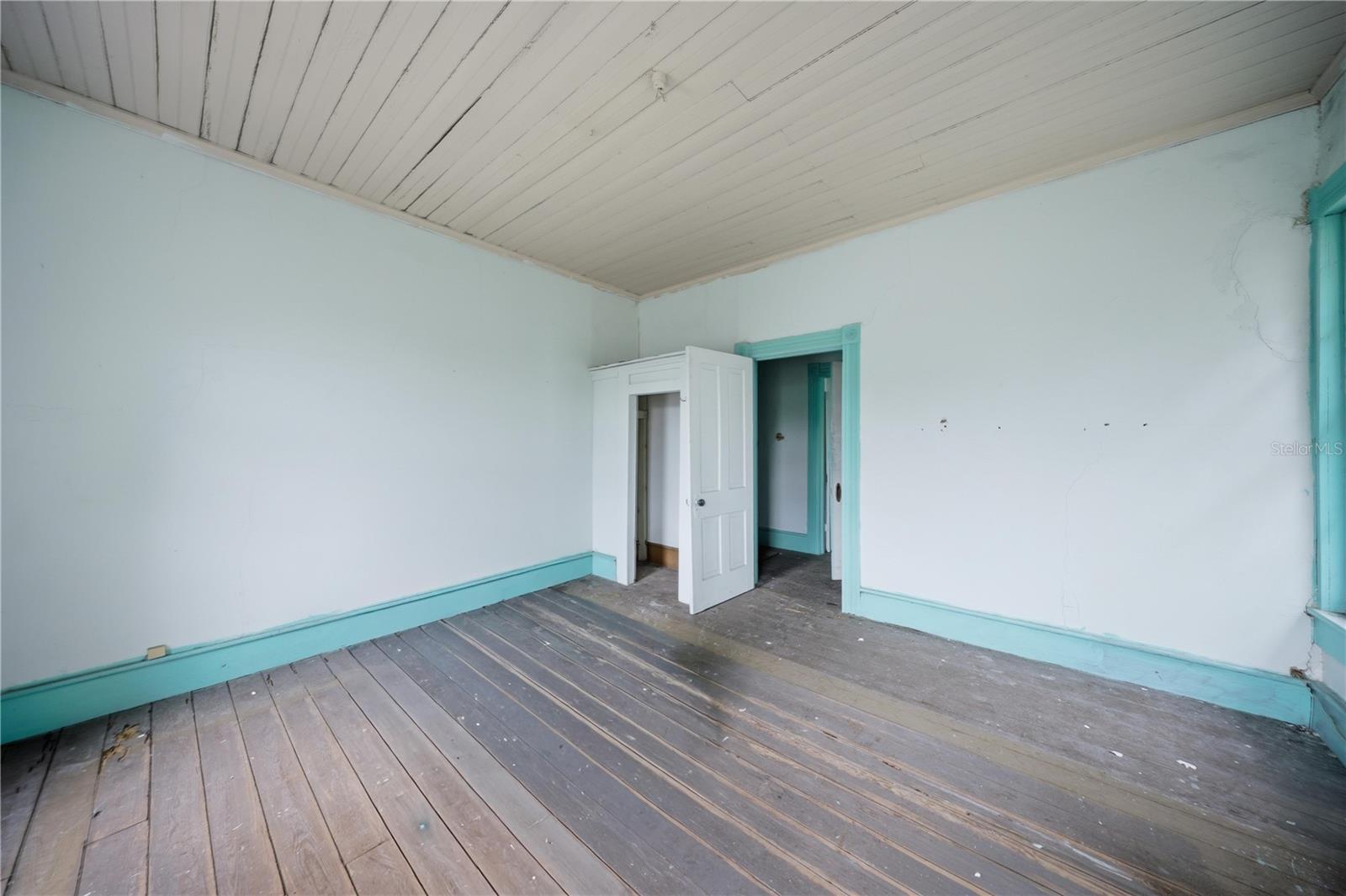 120 N Main St Property Photo 32