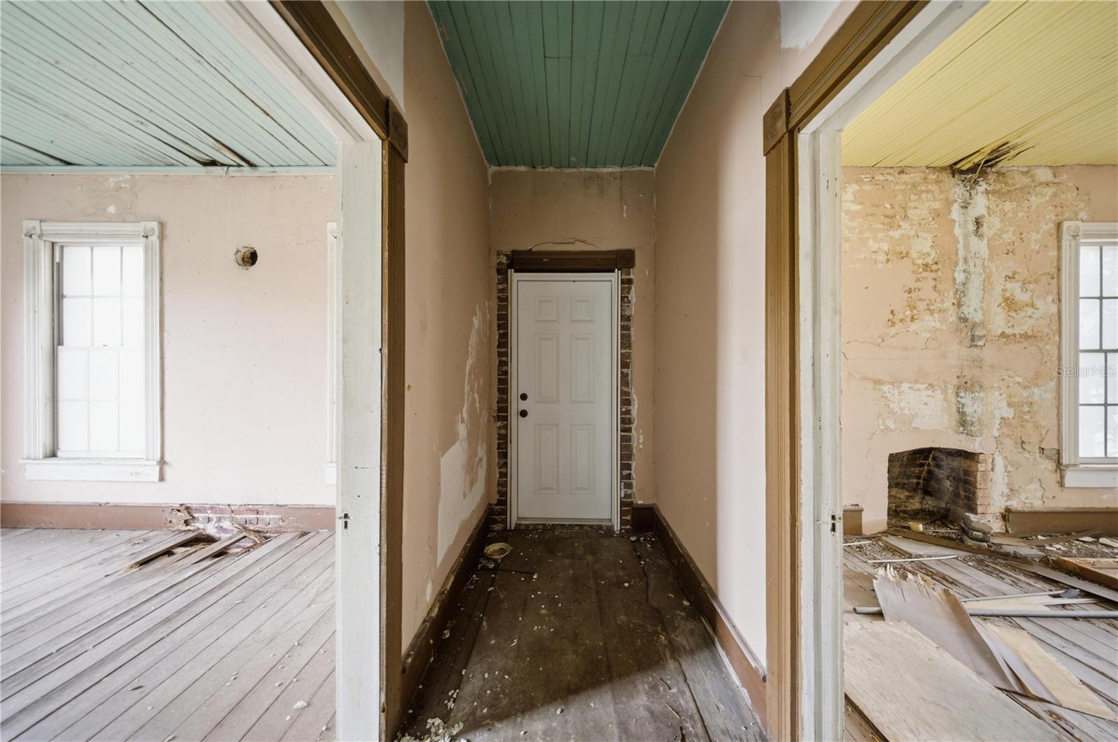 120 N Main St Property Photo 34