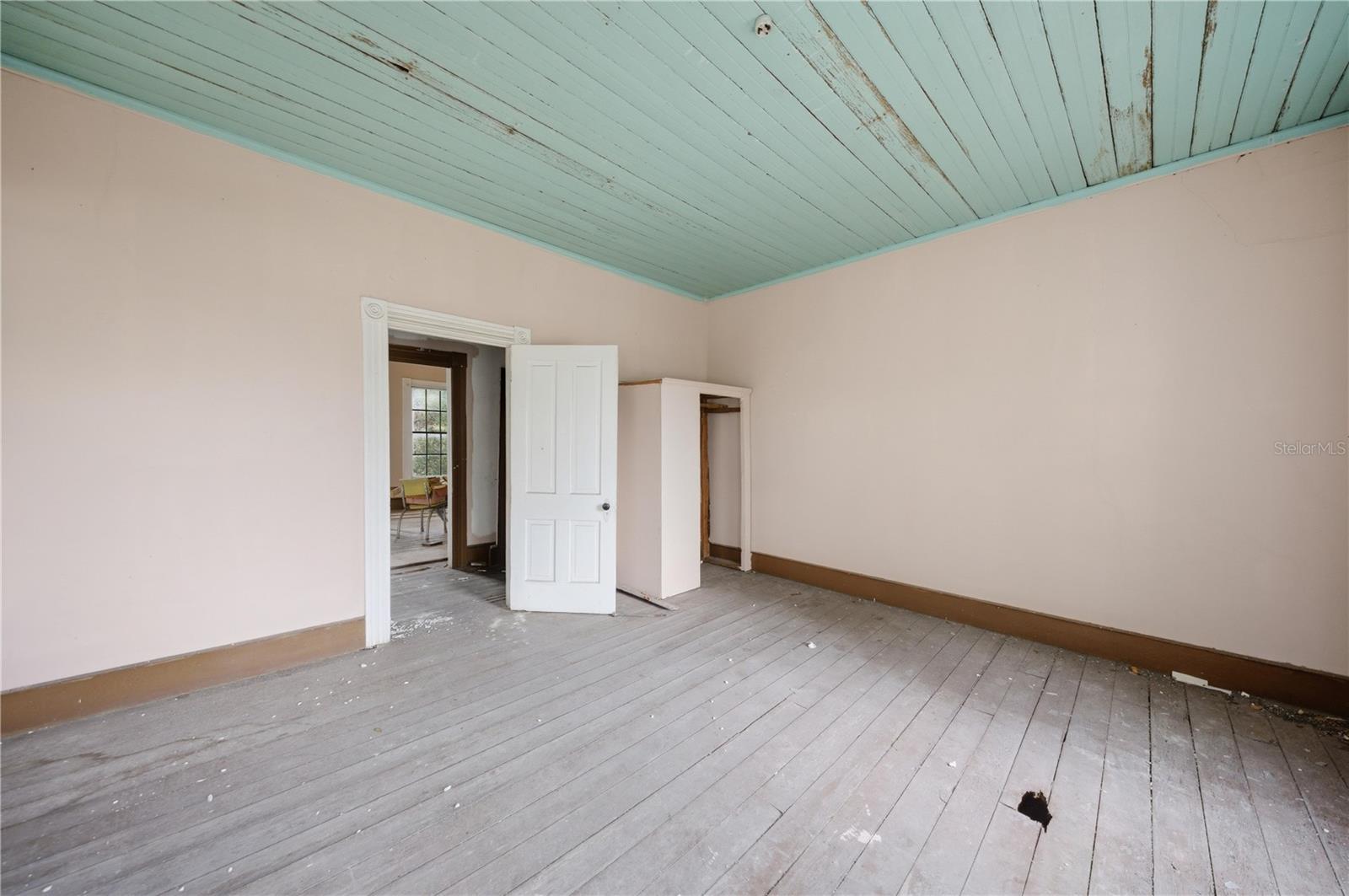 120 N Main St Property Photo 36