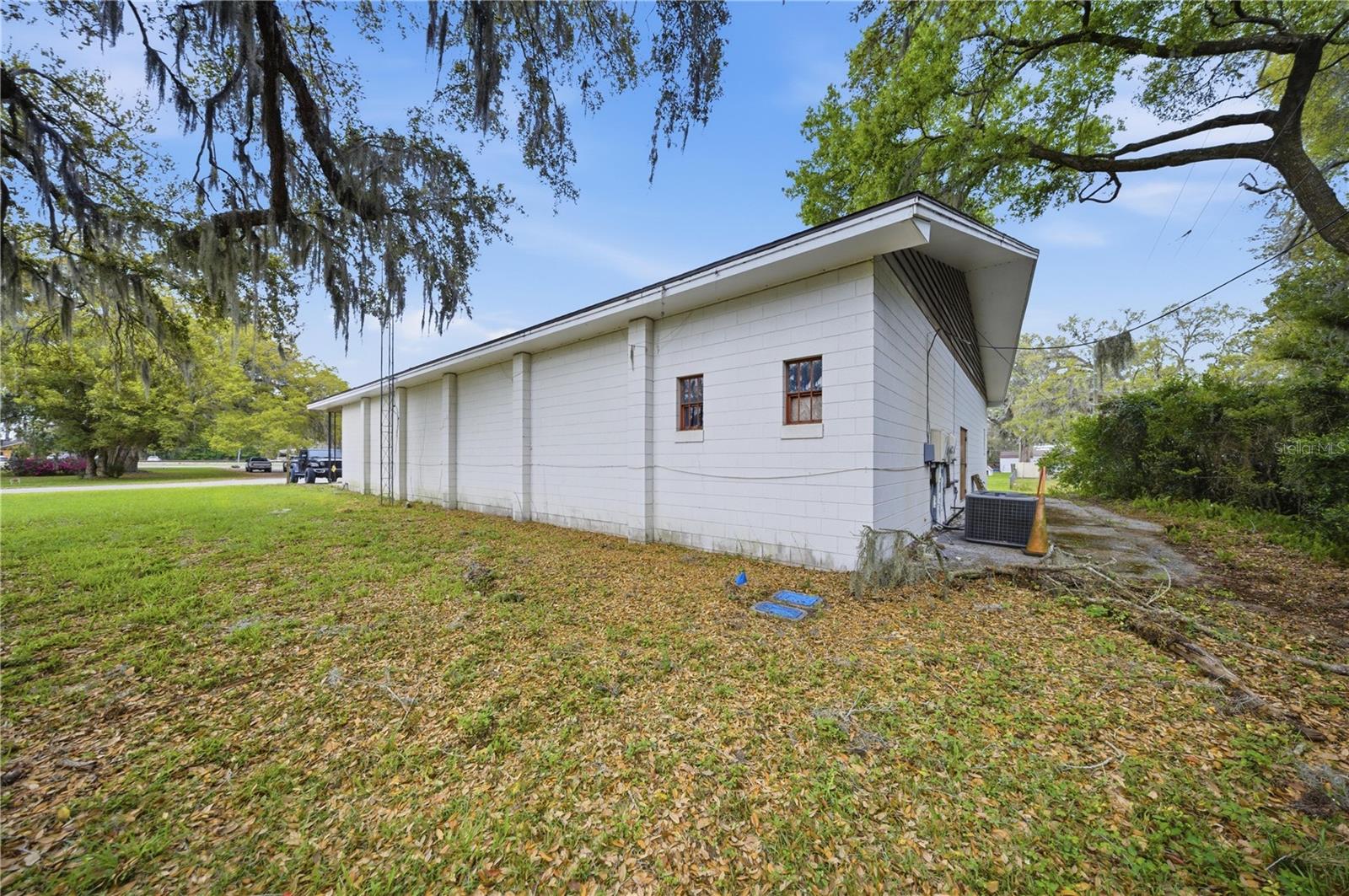 120 N Main St Property Photo 58