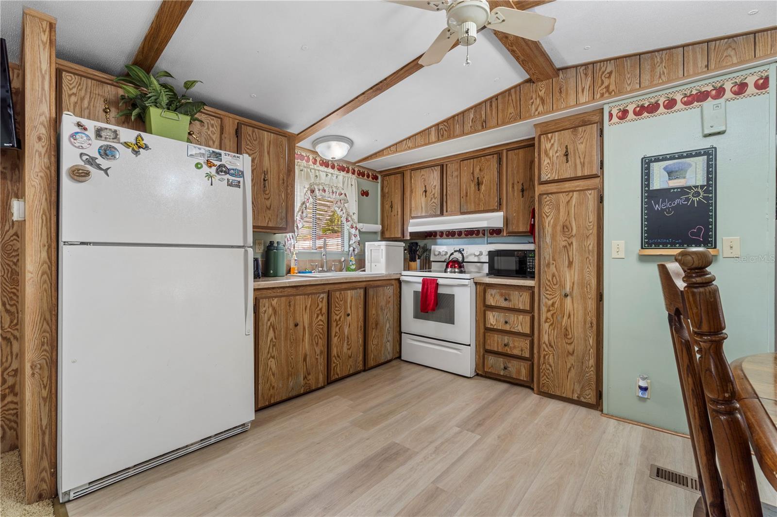 942 Cr 461 Property Photo 9