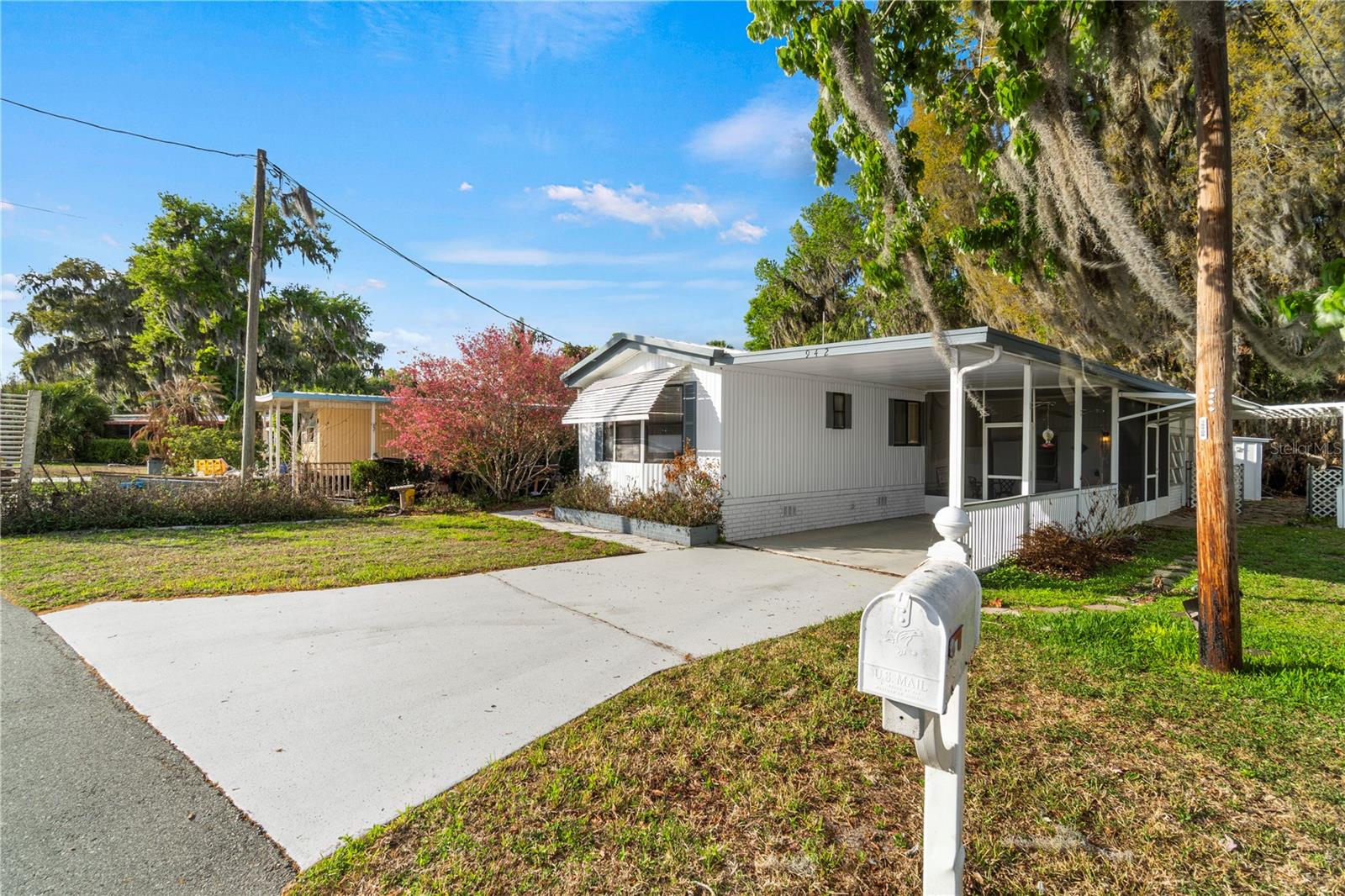 942 Cr 461 Property Photo 27
