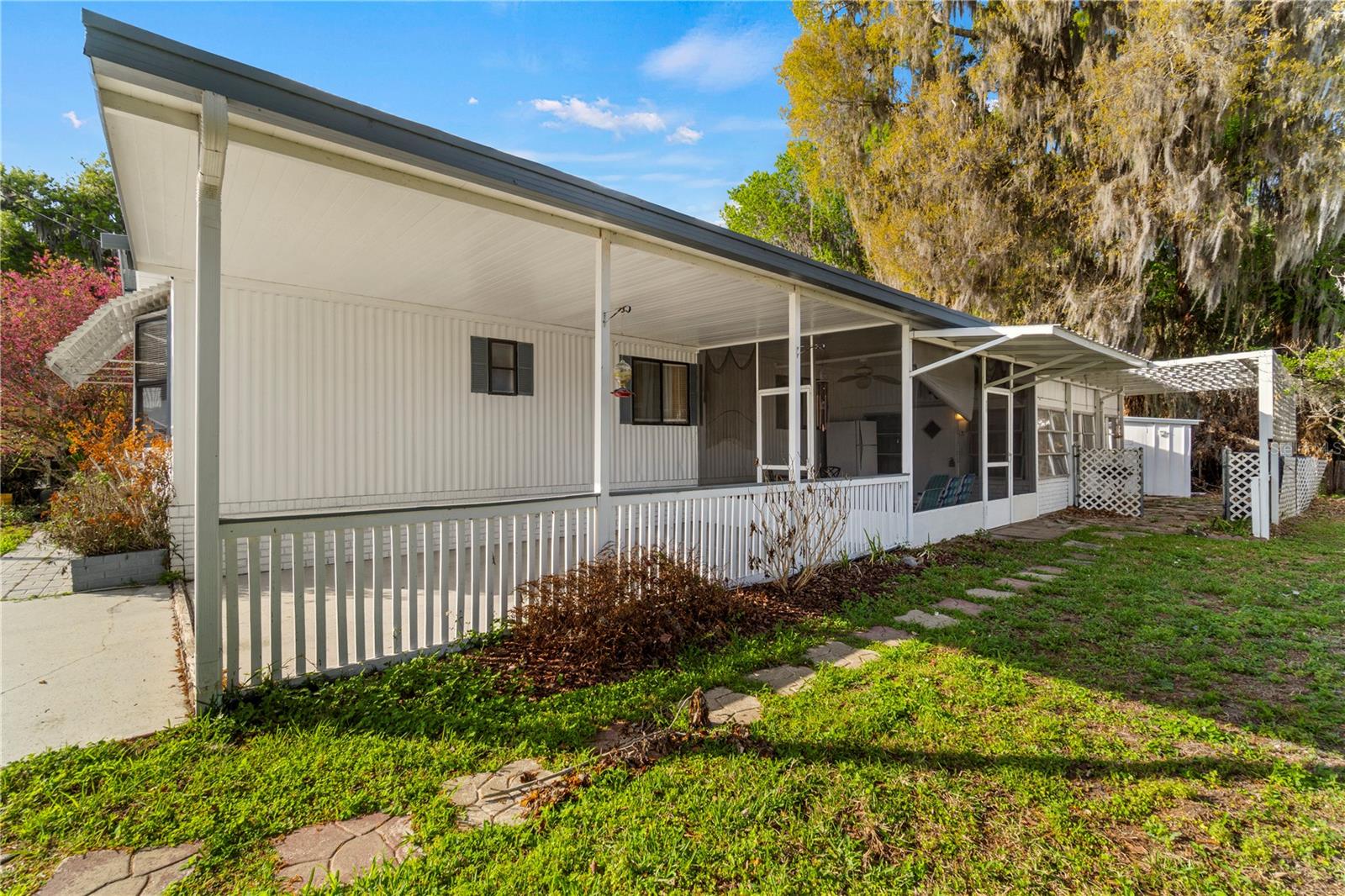 942 Cr 461 Property Photo 33