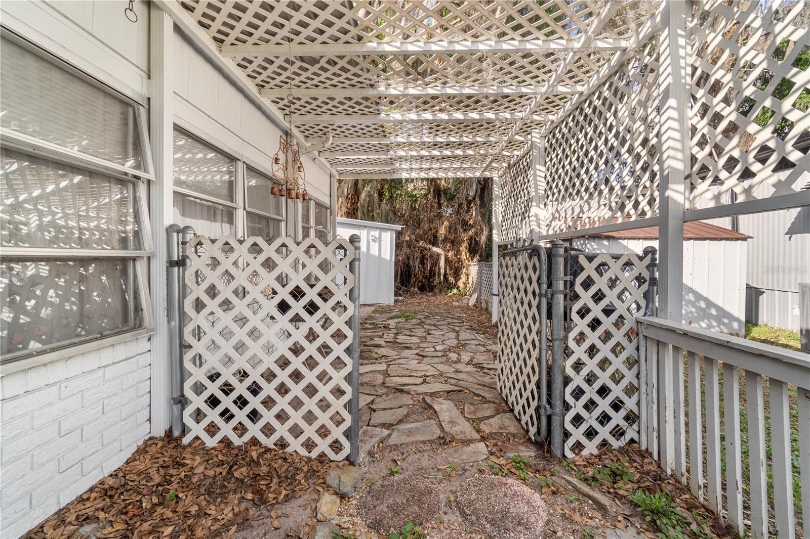 942 Cr 461 Property Photo 35