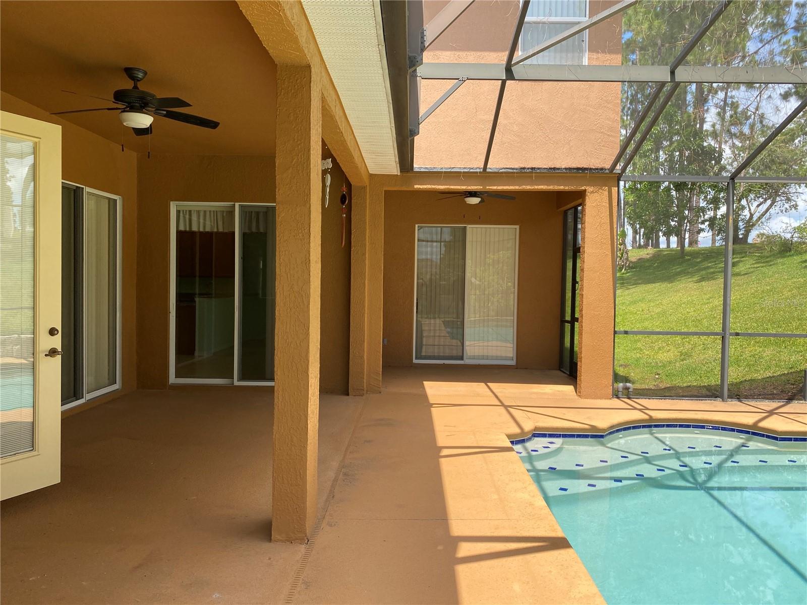 12934 Colonnade Cir Property Photo 9