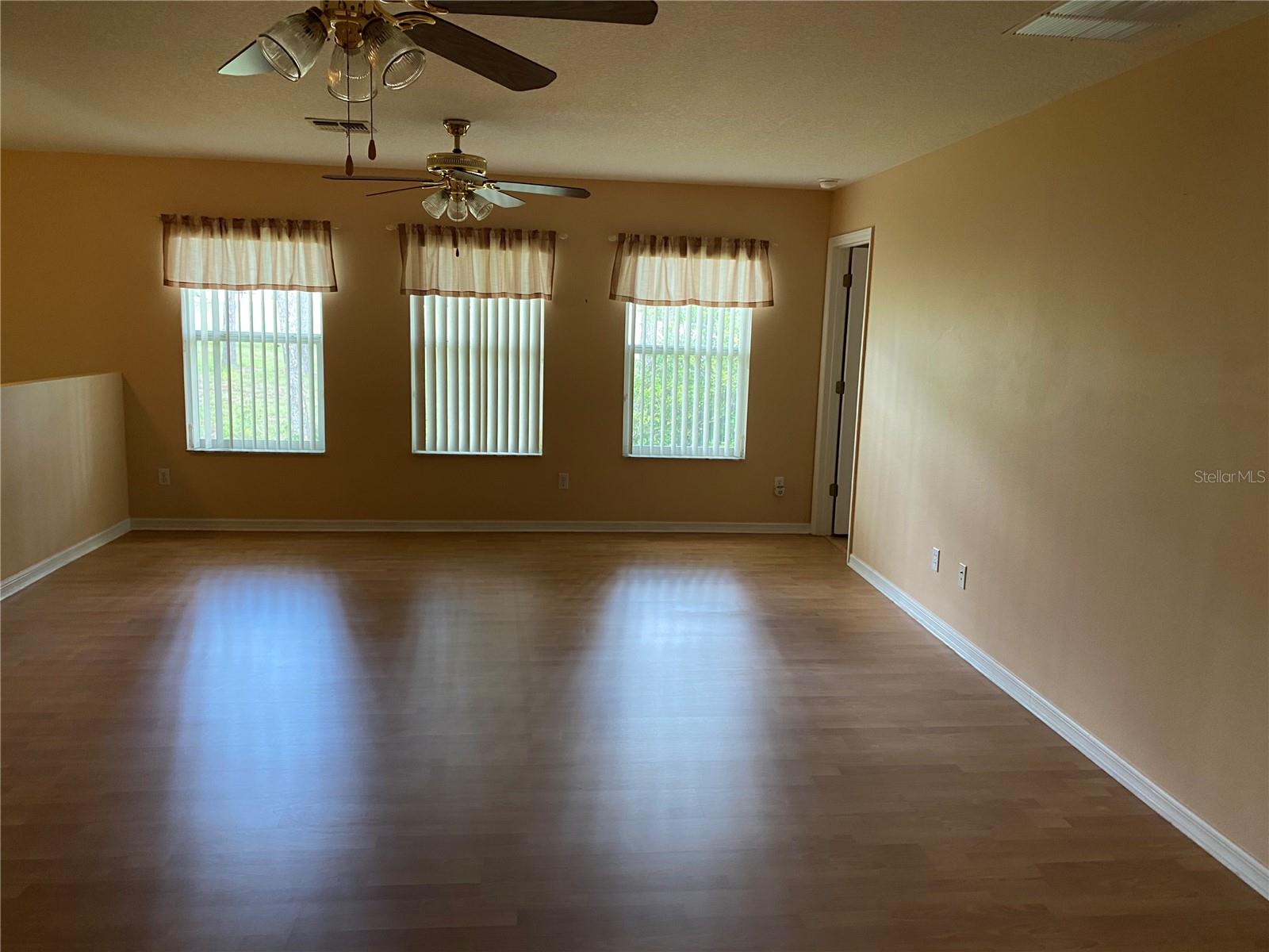 12934 Colonnade Cir Property Photo 16