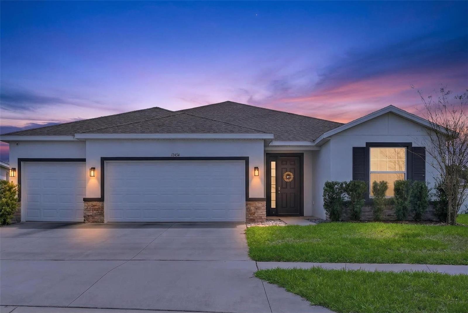 13454 Golden Lime Ave Property Photo 3