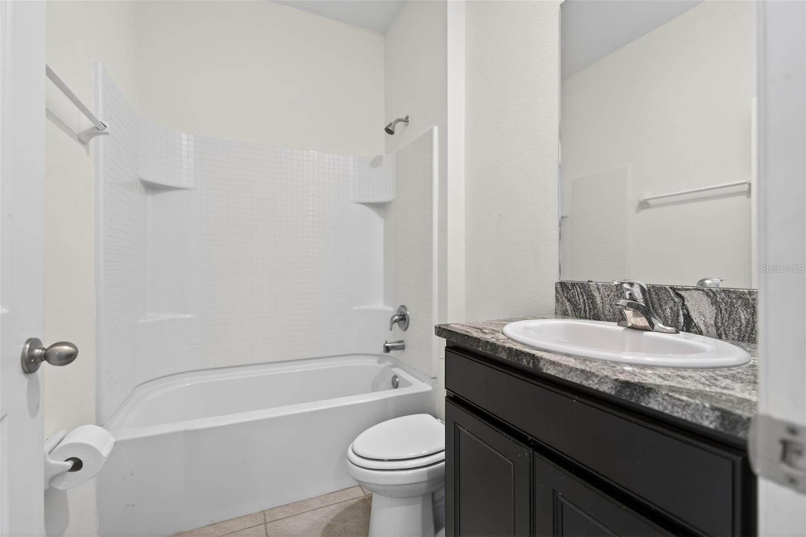 13454 Golden Lime Ave Property Photo 9