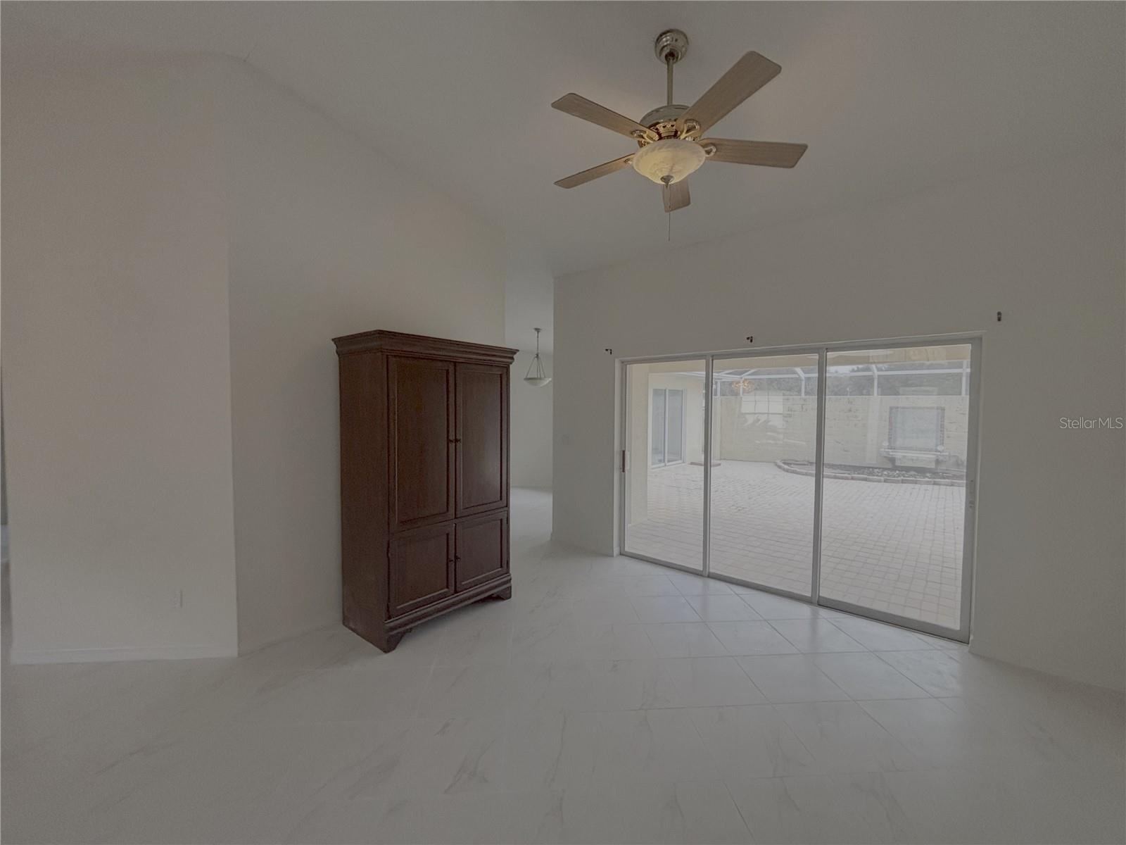 11435 Sw 140th Ave Property Photo 5