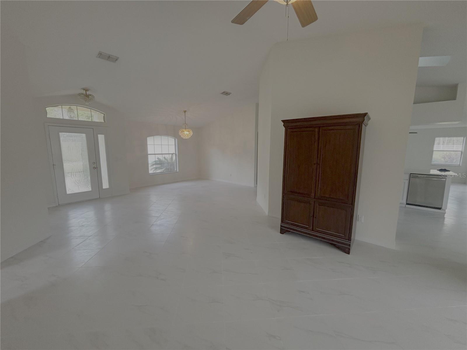 11435 Sw 140th Ave Property Photo 6