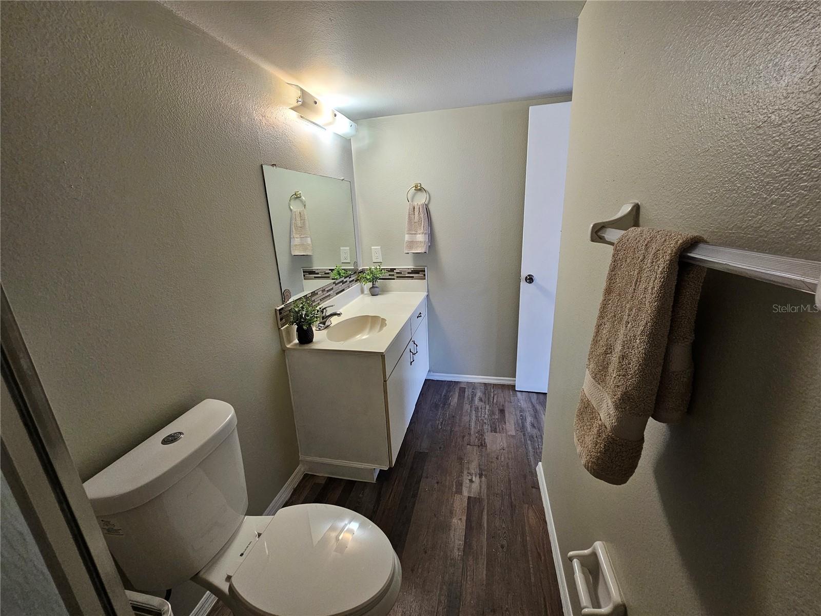8142 Fairways Cir #s204 Property Photo 19