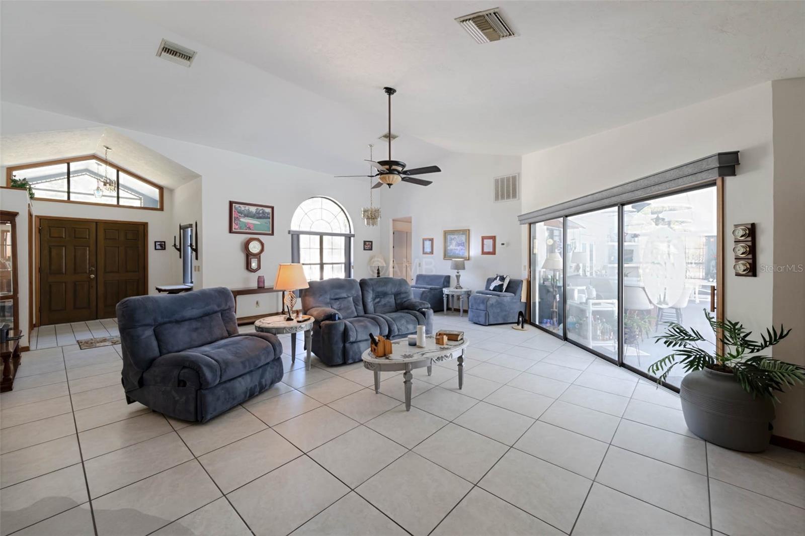 2298 W Pine Ridge Blvd Property Photo 7