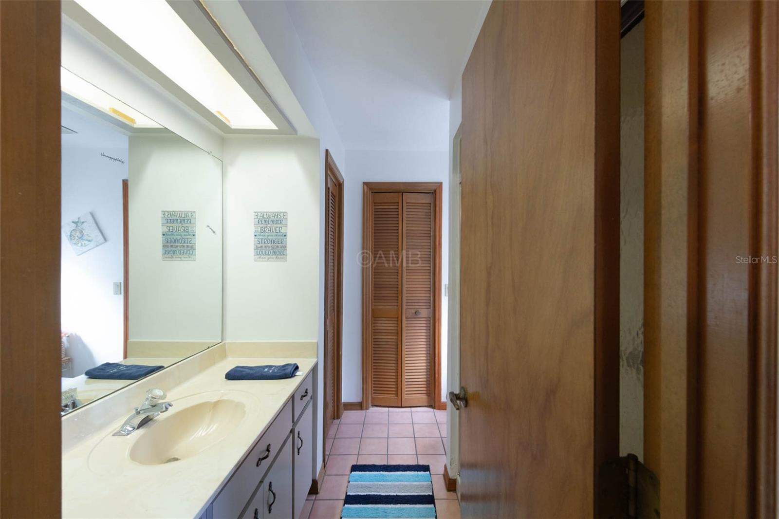 2298 W Pine Ridge Blvd Property Photo 11