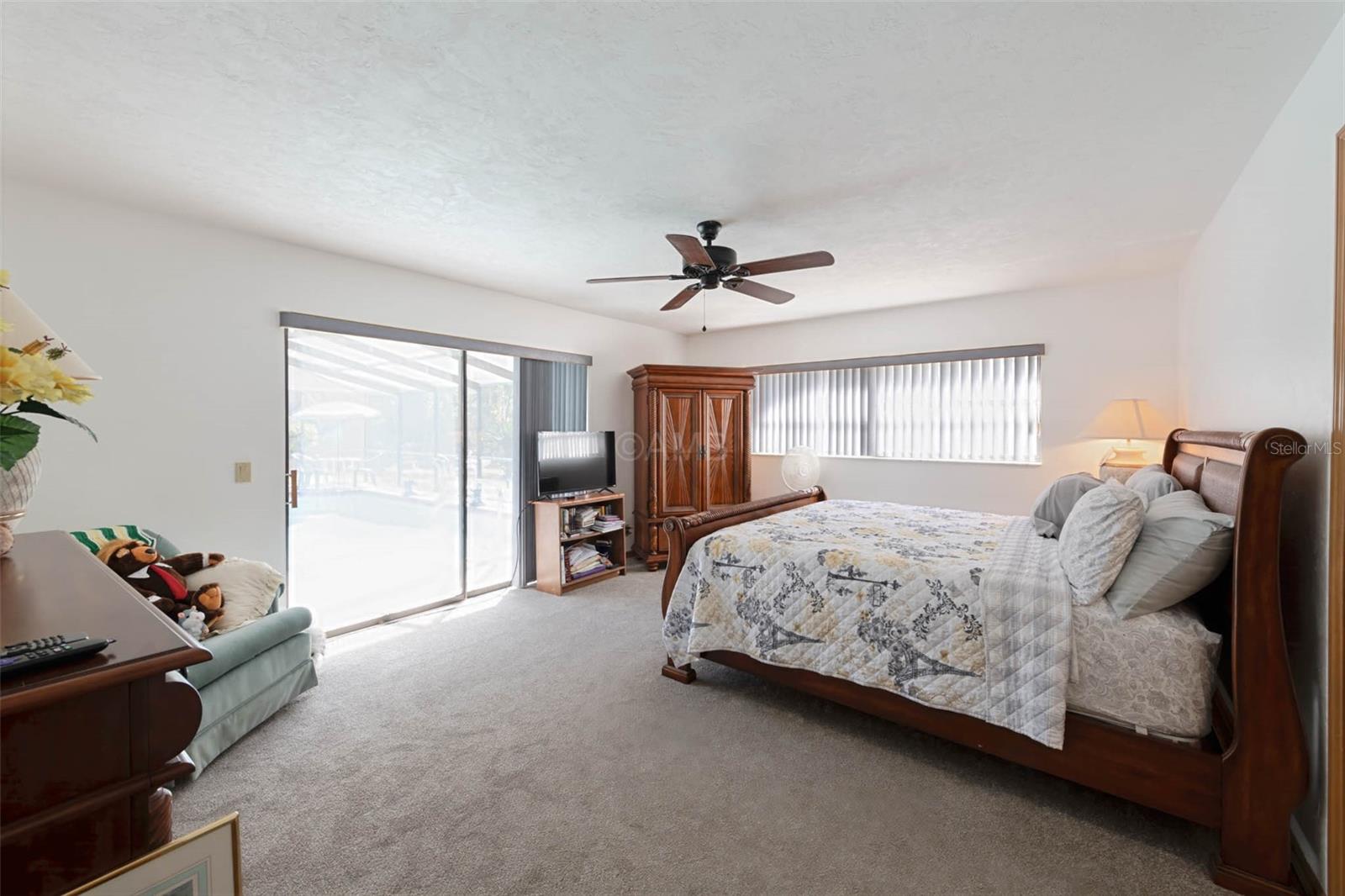 2298 W Pine Ridge Blvd Property Photo 16