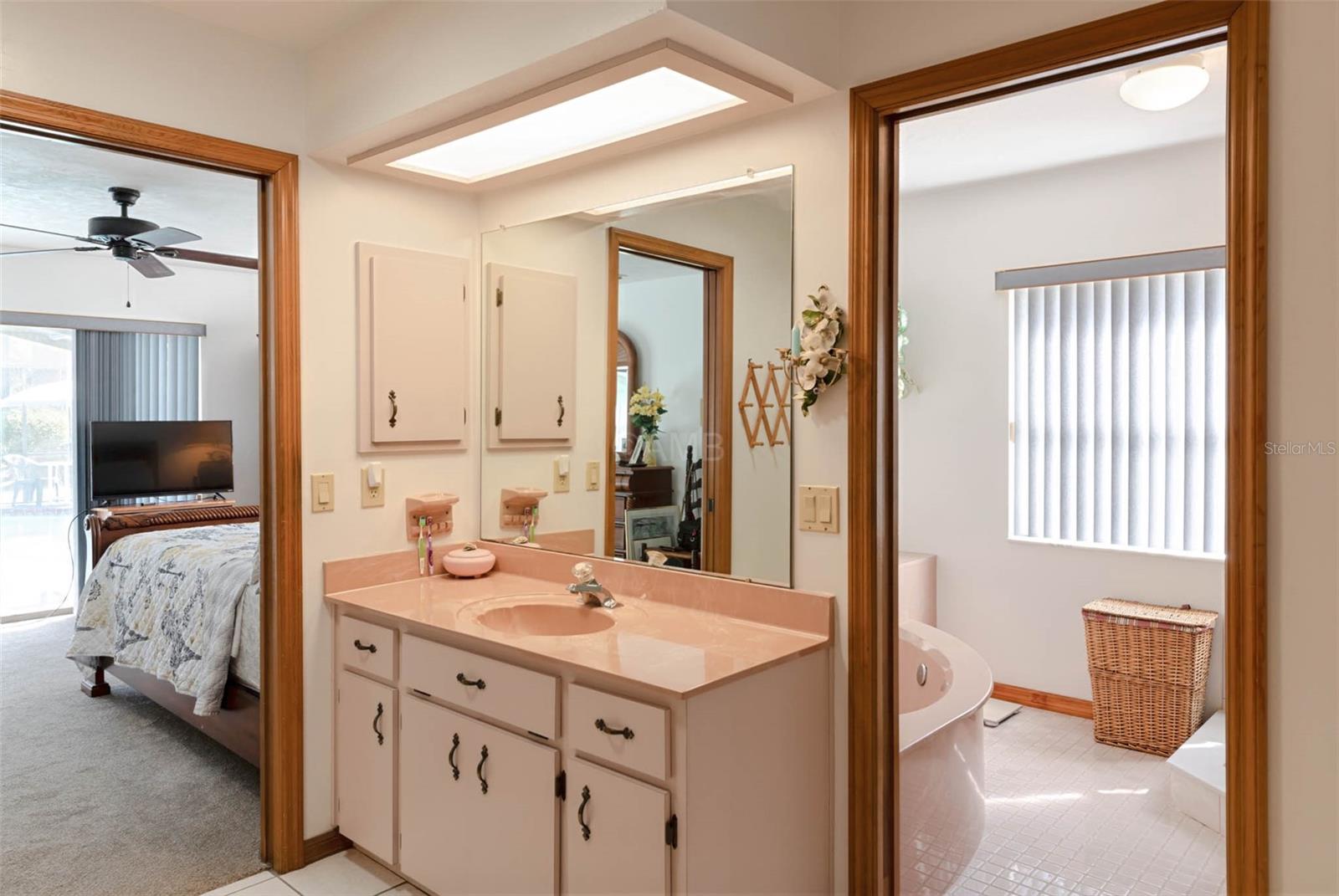 2298 W Pine Ridge Blvd Property Photo 19