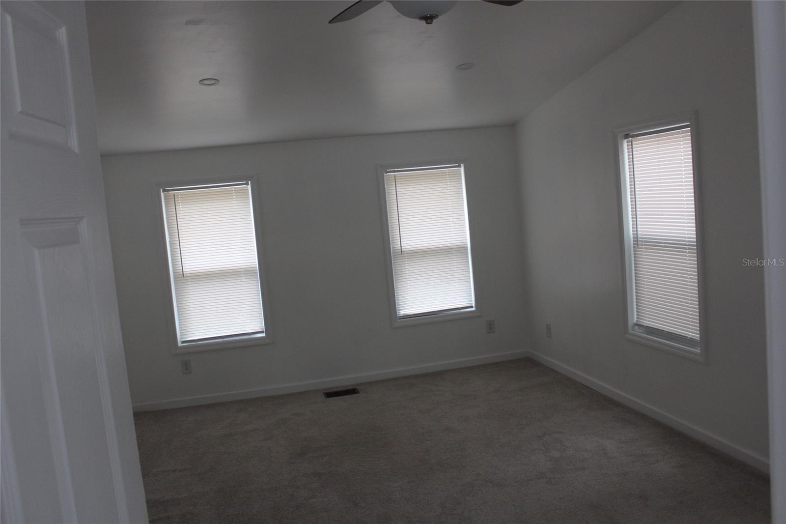 570 Ne 70th Ter Property Photo 21