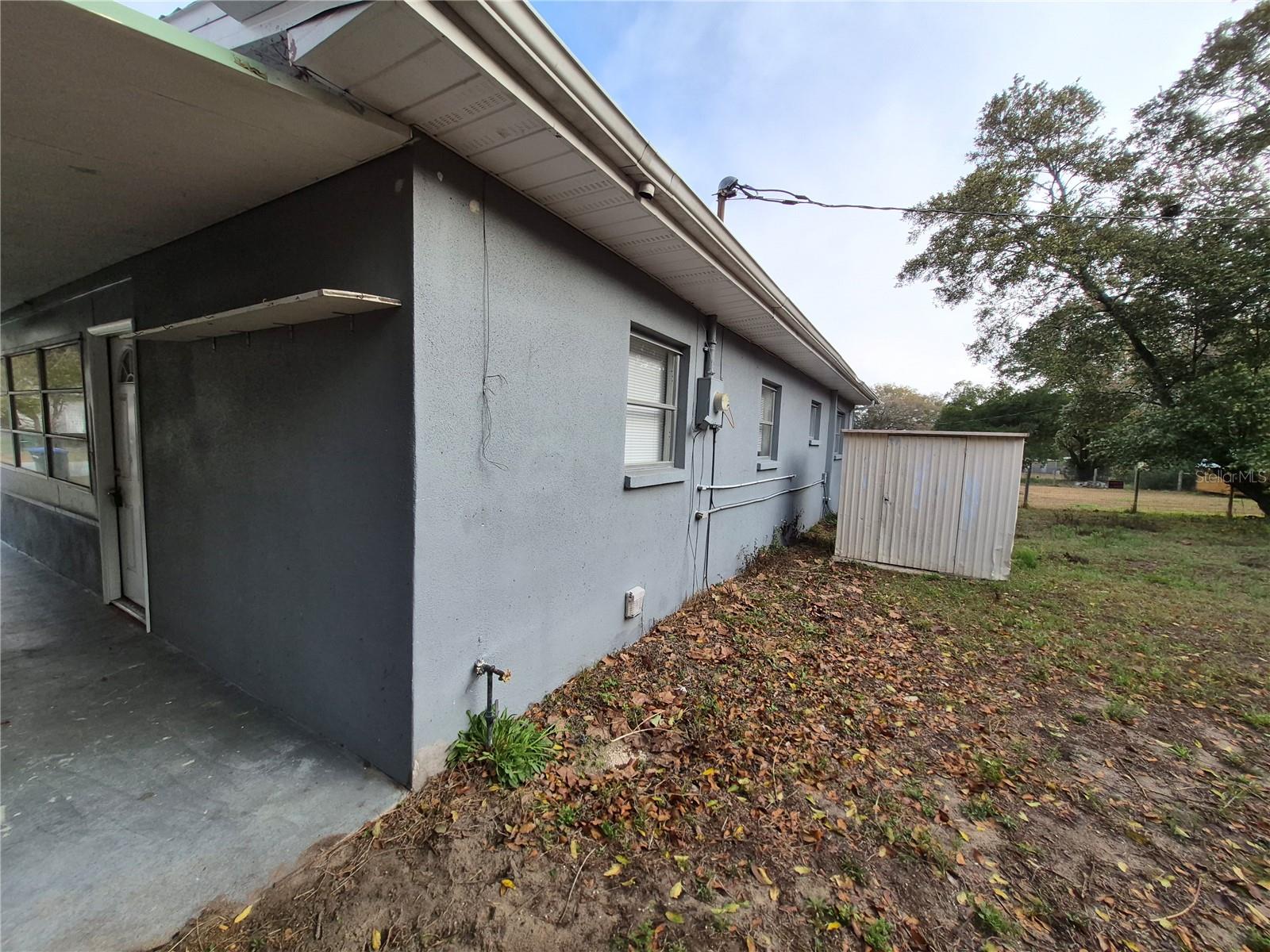 11 S Barbour St Property Photo 3