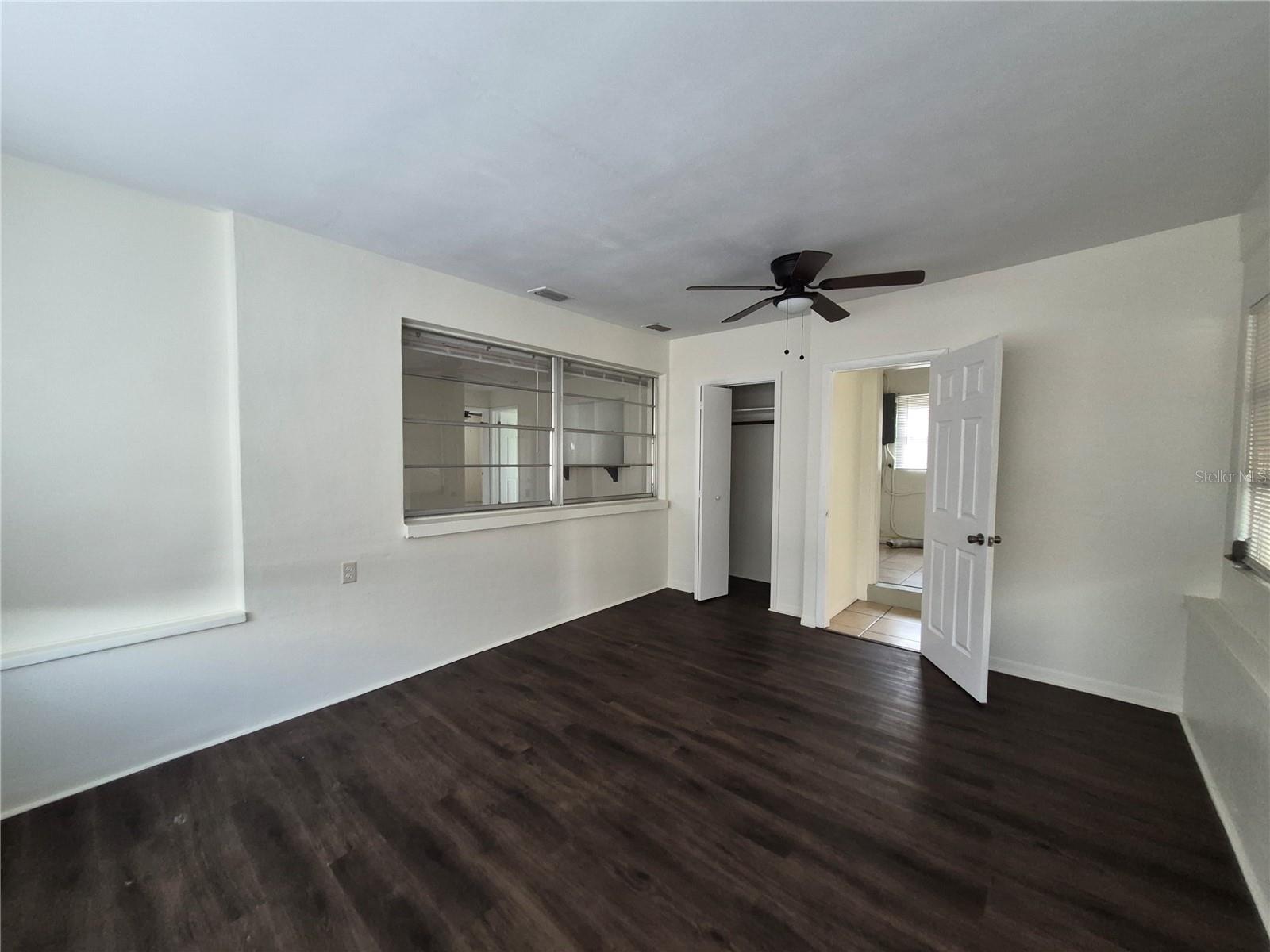11 S Barbour St Property Photo 8