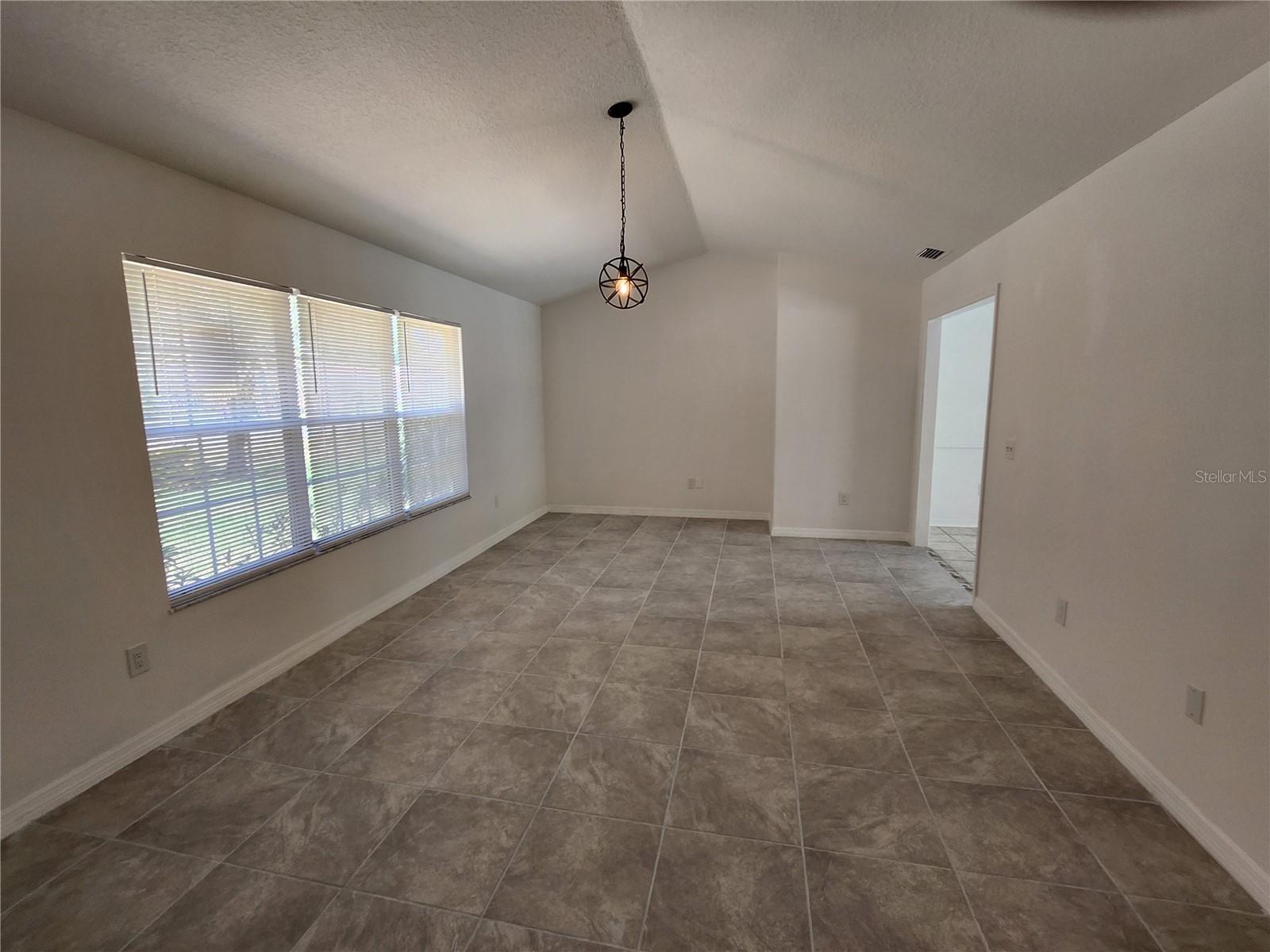 9 Teak Way Dr Property Photo 2