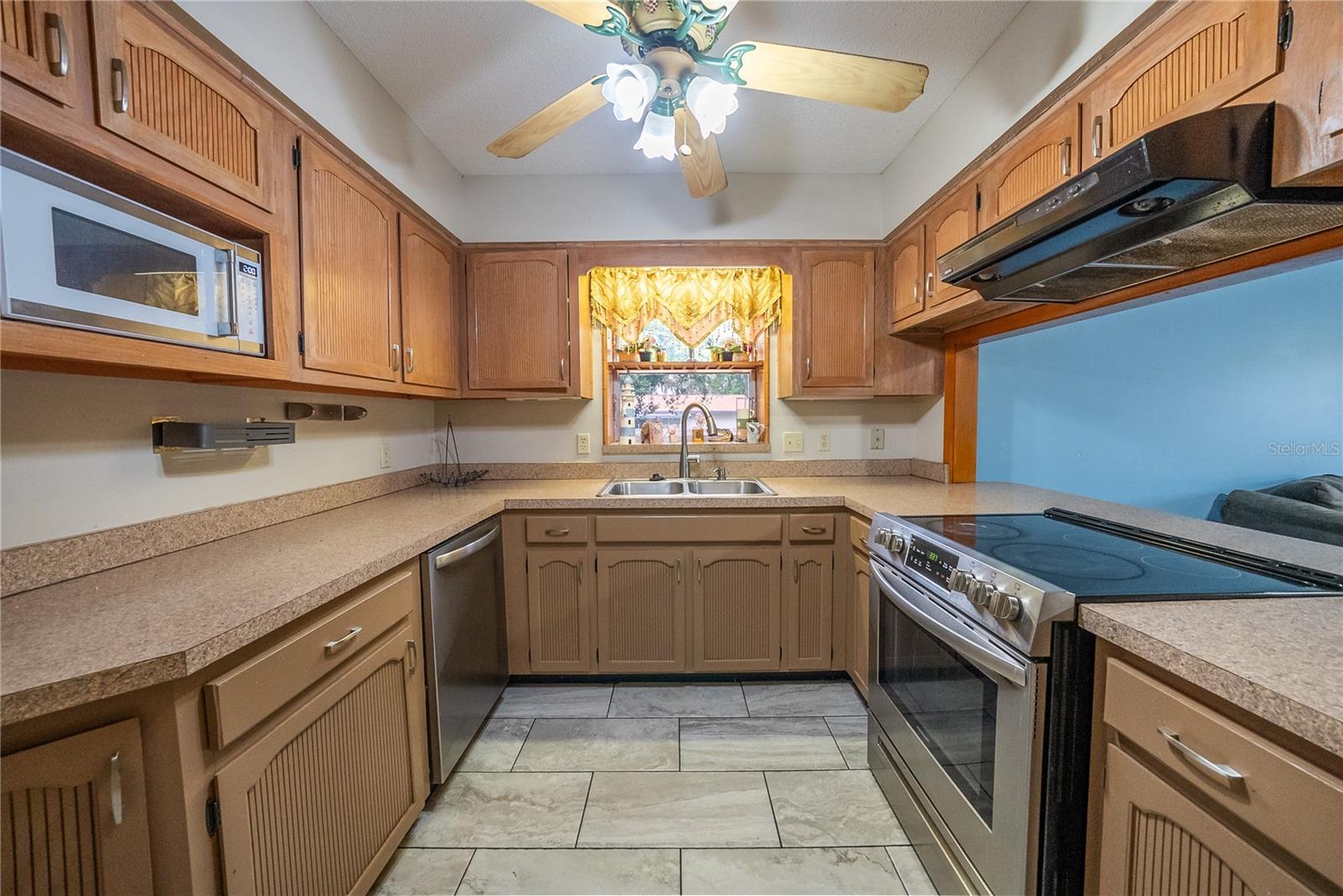12 Spring Lake Way Property Photo 11